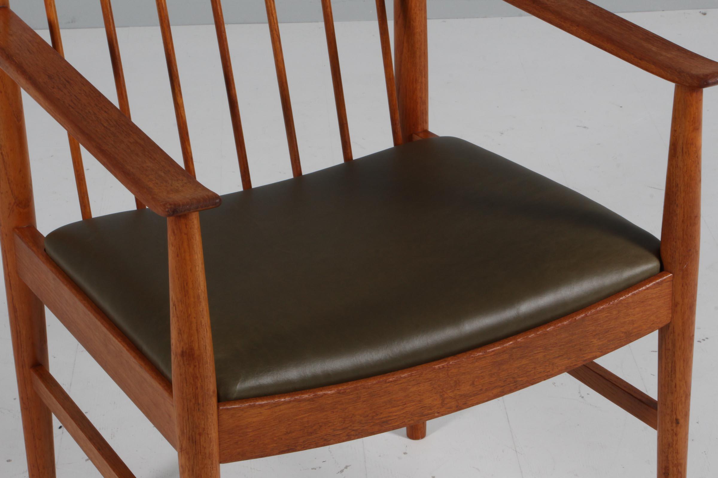 Arne Vodder Armchair in teak and aniline leather, Sibast. In Good Condition For Sale In Esbjerg, DK