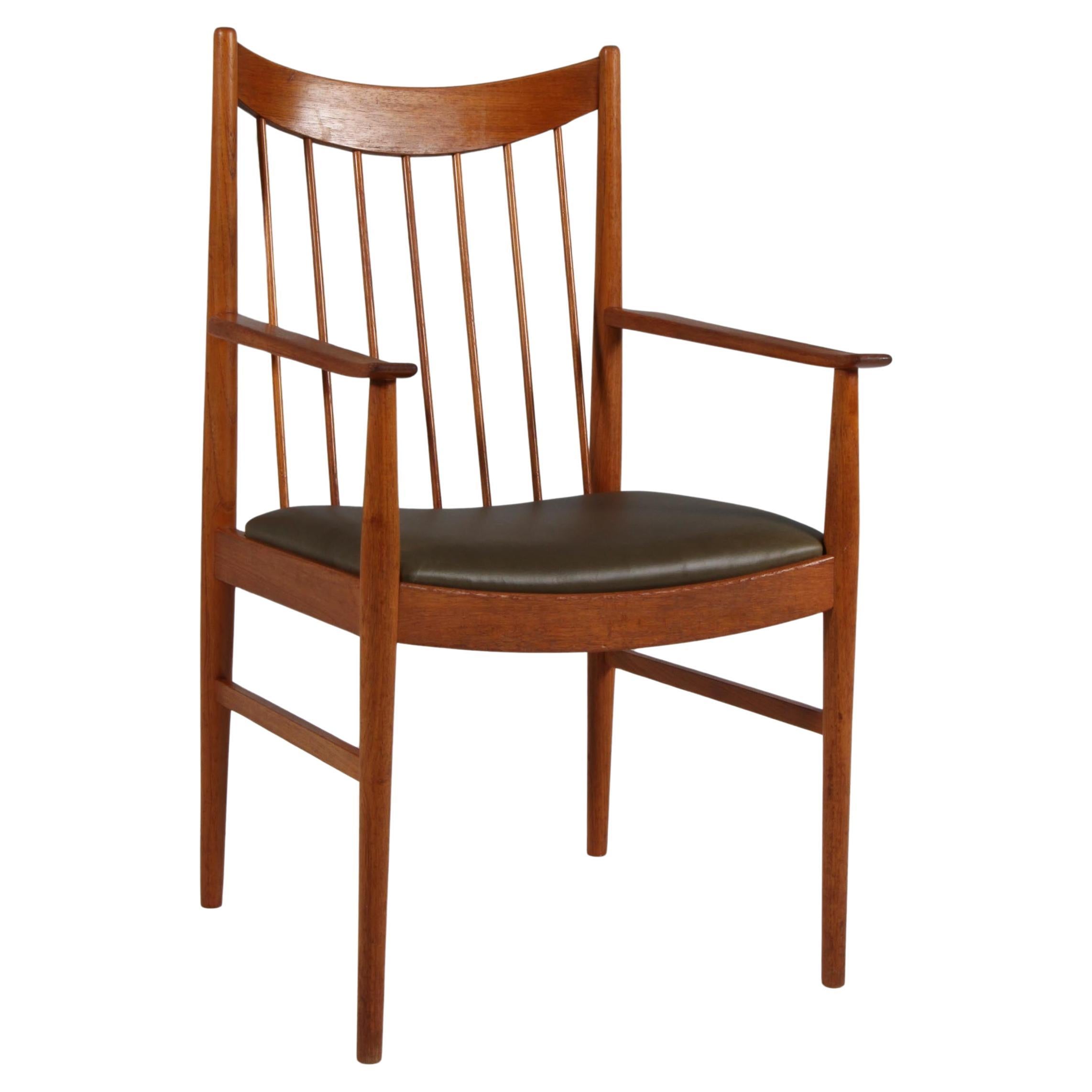 Arne Vodder Armchair in teak and aniline leather, Sibast. For Sale