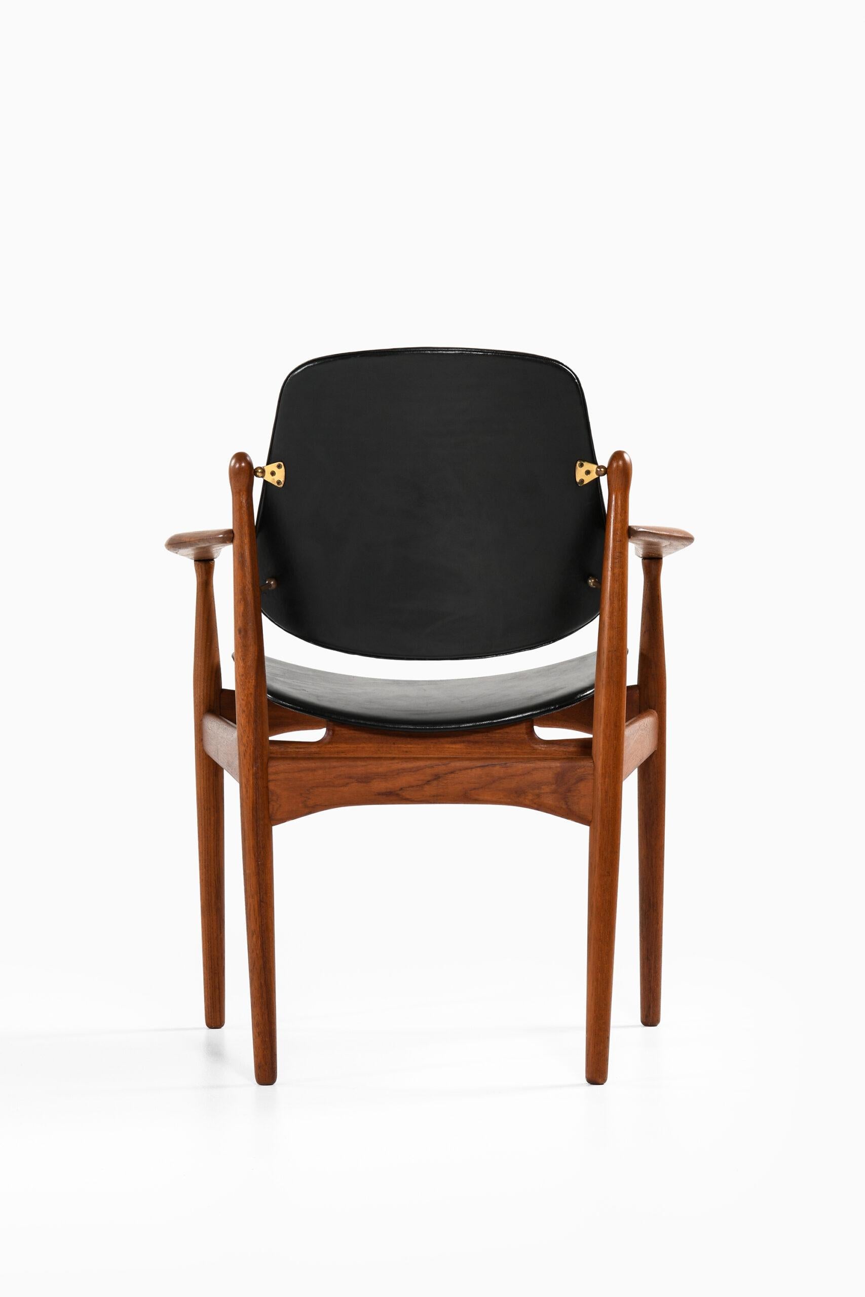 Fauteuil Arne Vodder Modèle FD184/L Produit par France & Daverkosen au Danemark en vente 1