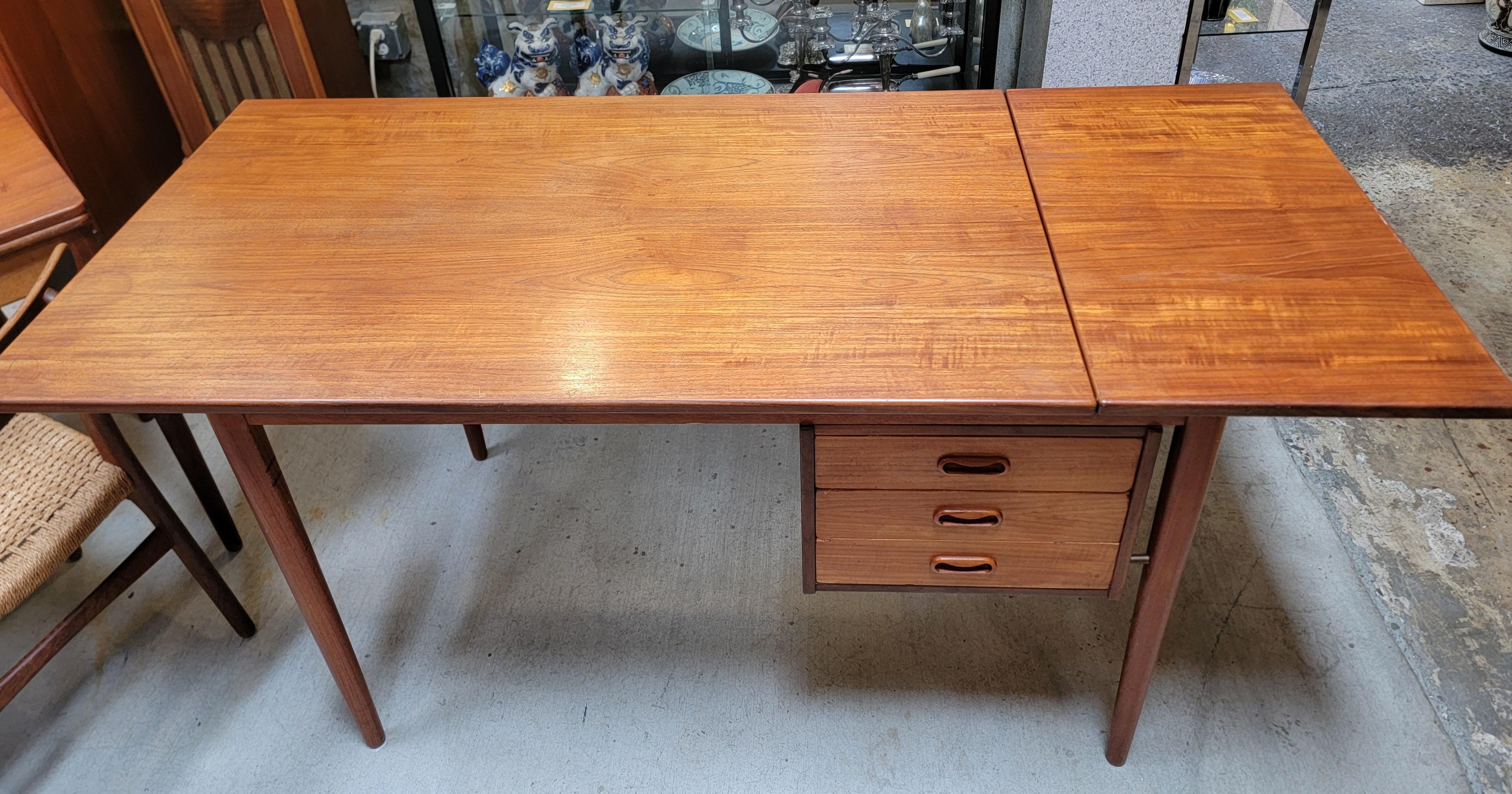 Arne Vodder Attributed Teak Danish Modern Desk For Sale 3