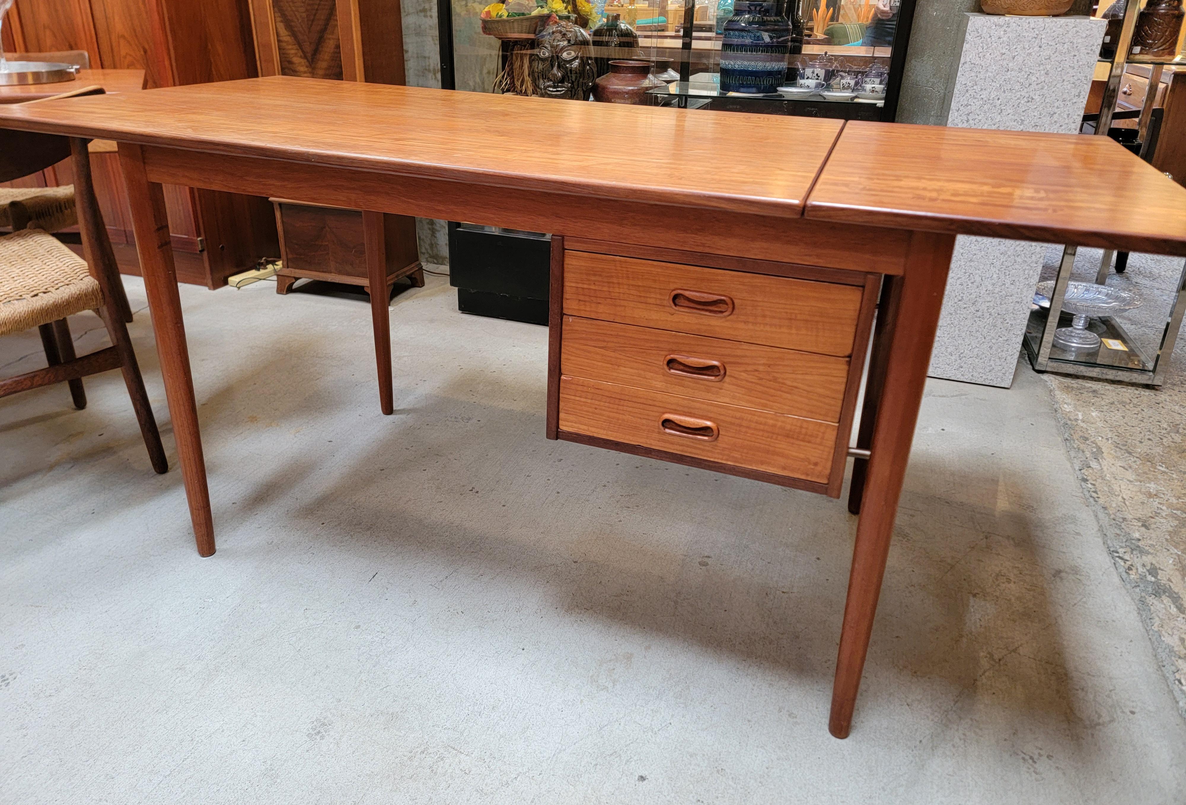 Arne Vodder Attributed Teak Danish Modern Desk For Sale 4