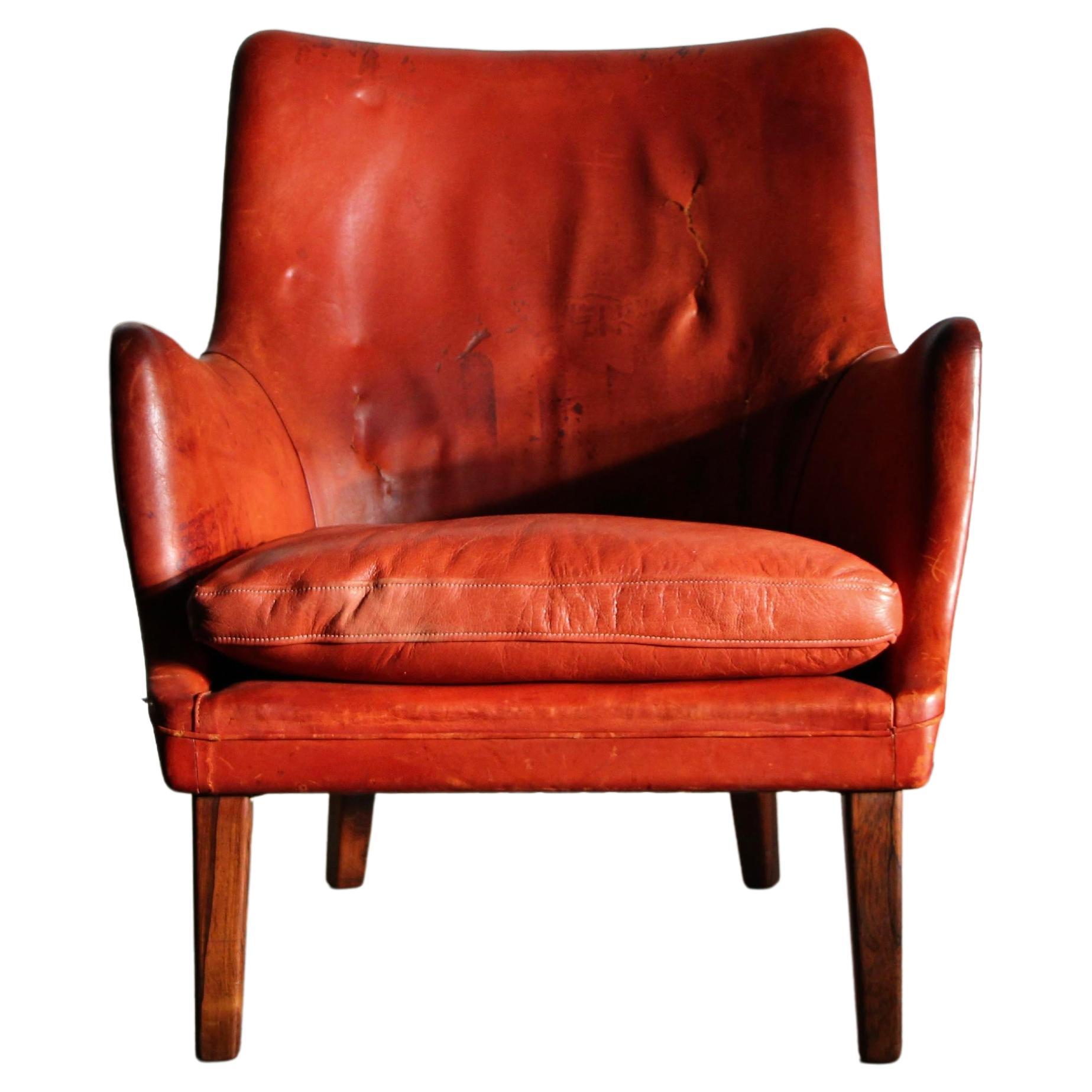 Arne Vodder "AV 53" Lounge Chair in Original Leather and Rosewood For Sale