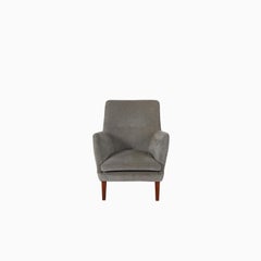 Fauteuil de salon tapissé AV 53 d'Arne Vodder
