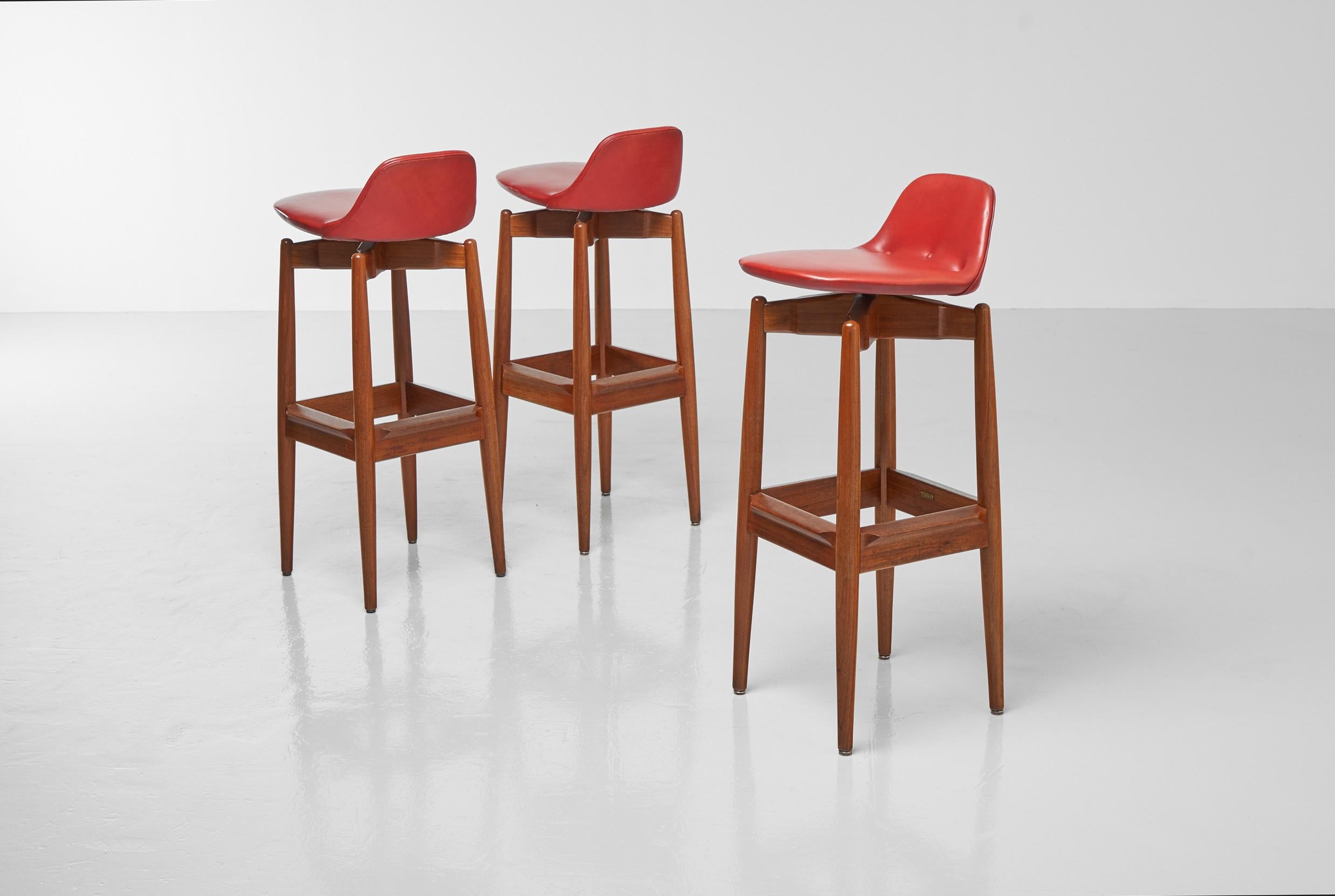 Stunning set of 3 'model 64' stools designed by Arne Vodder and manufactured by Sibast Mobler, Denmark 1960. This rare set of stools has a nice shaped frame made of solid teak wood. It has very nice rounded shapes, very typical for the Danish way of