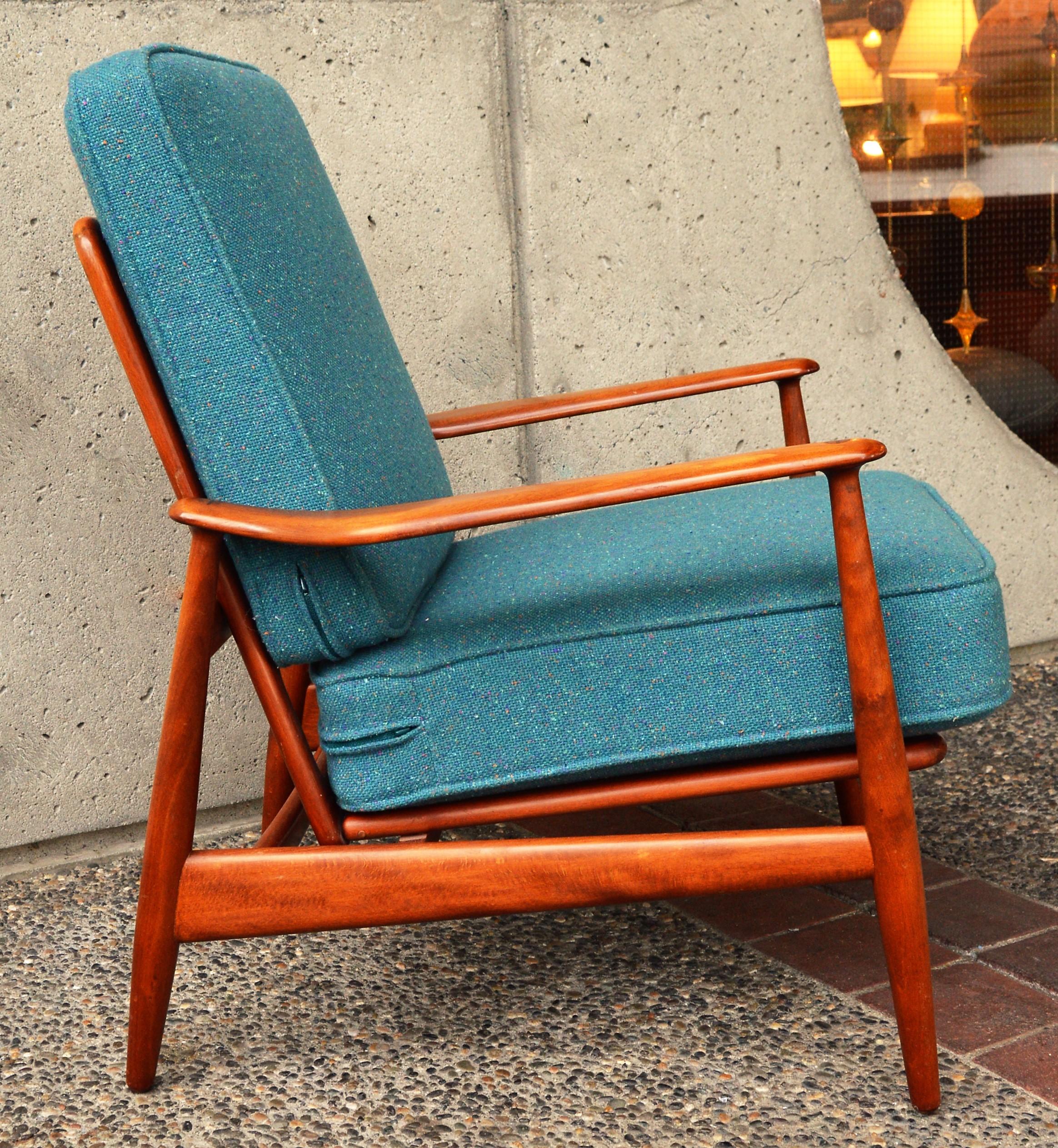 Arne Vodder Beech Frame 2 Position Lounge Chair Teal Tweed Wool In Good Condition In New Westminster, British Columbia