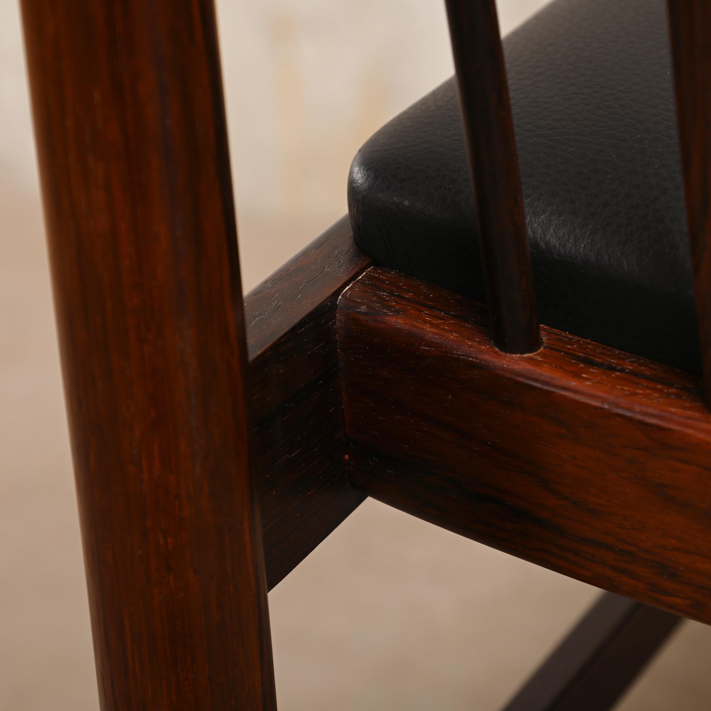 Arne Vodder Brazilian Rosewood Dining Chairs Model 422 for Sibast Furniture 9