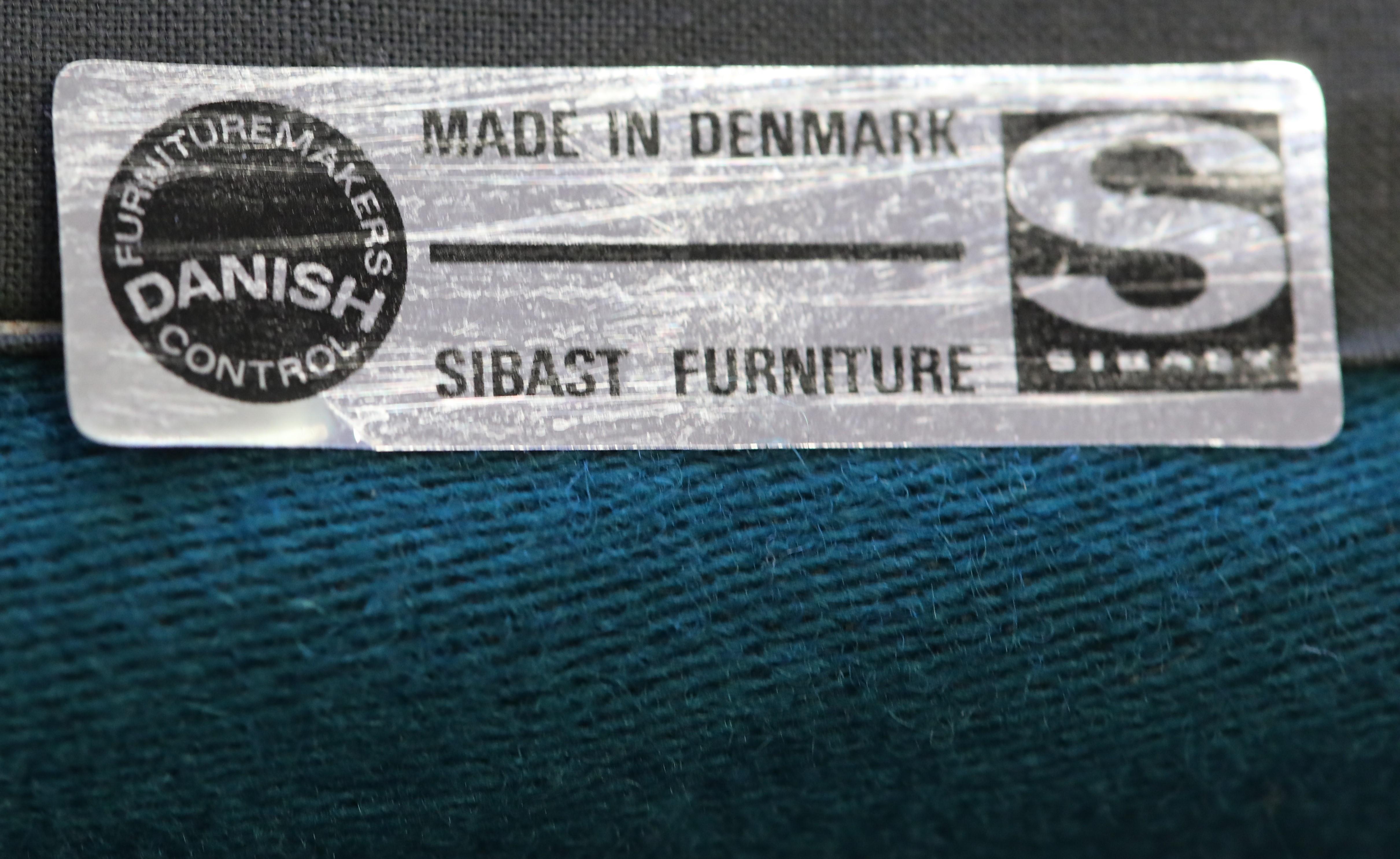 Chaise Arne Vodder modèle 418 avec revêtement en teck et laine verte, lot de quatre en vente 8