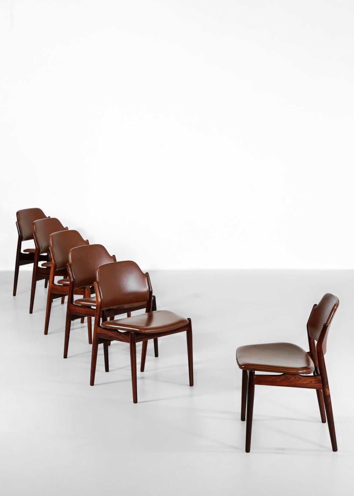 20th Century Arne Vodder Chairs, Set of 6 in solid wood Denmark For Sale