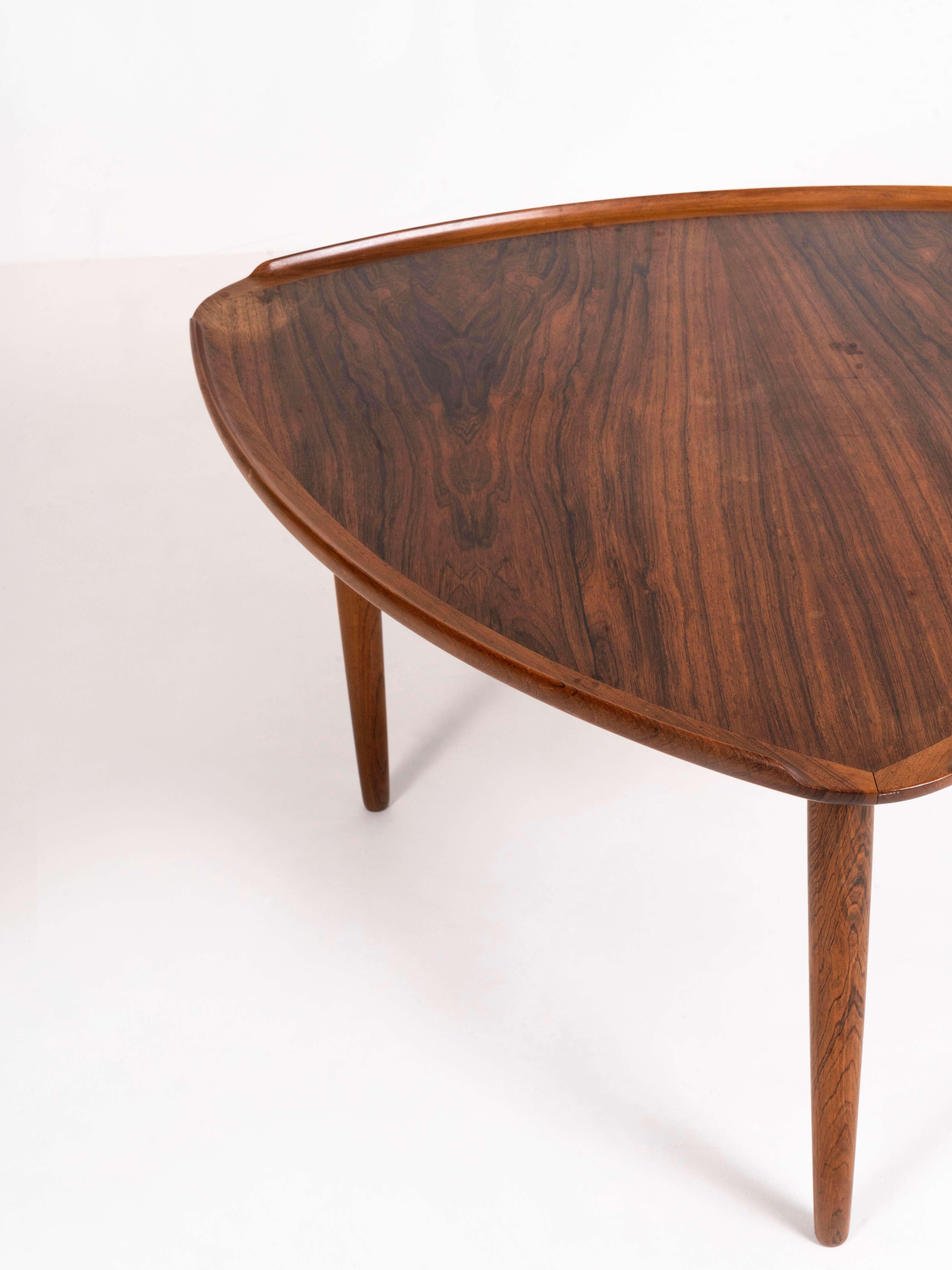 Poul Jensen Coffee Table in Rosewood for Silkeborg, Denmark, 1950s For Sale 3