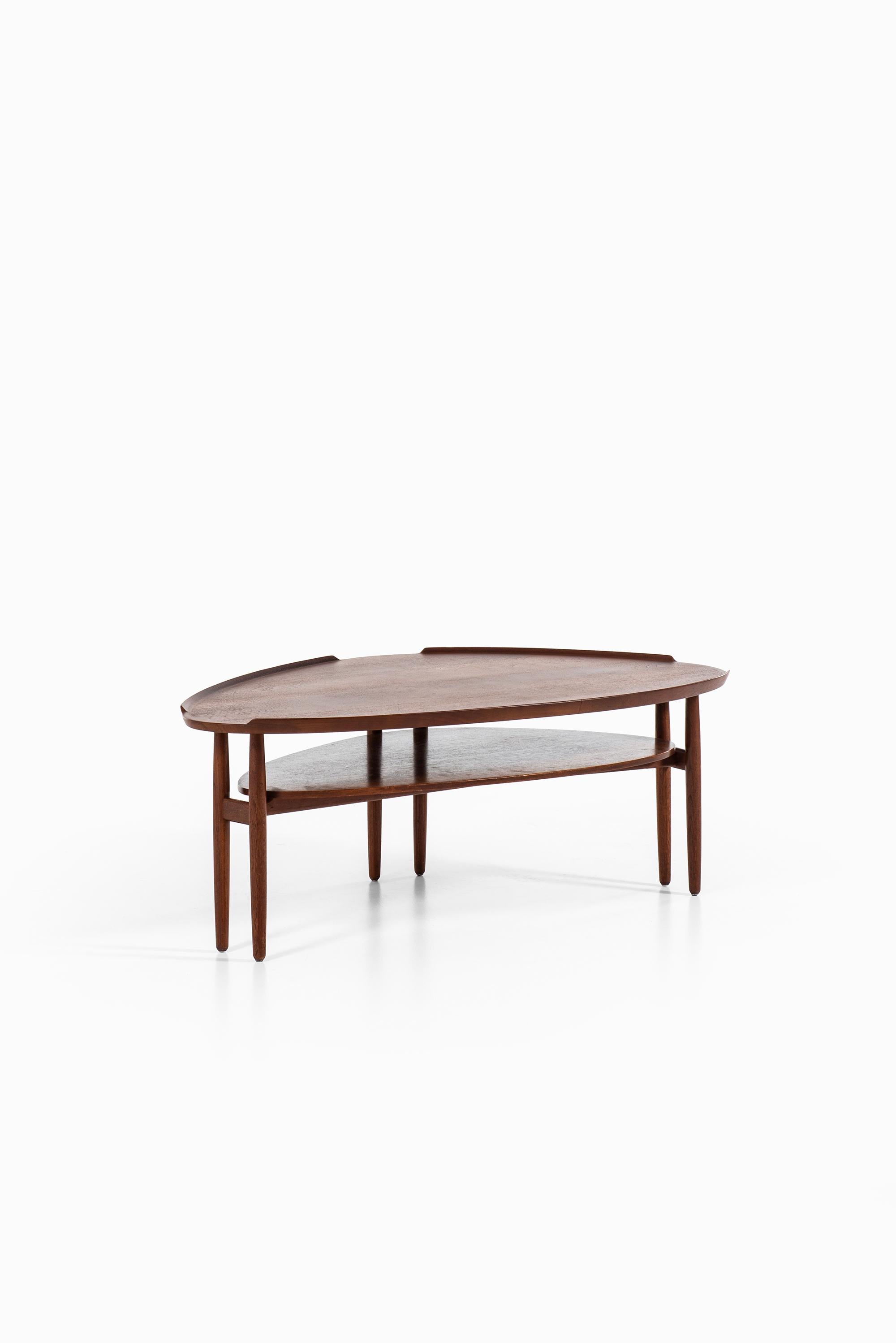Mid-20th Century Arne Vodder Coffee Table in Teak Produced in Denmark For Sale