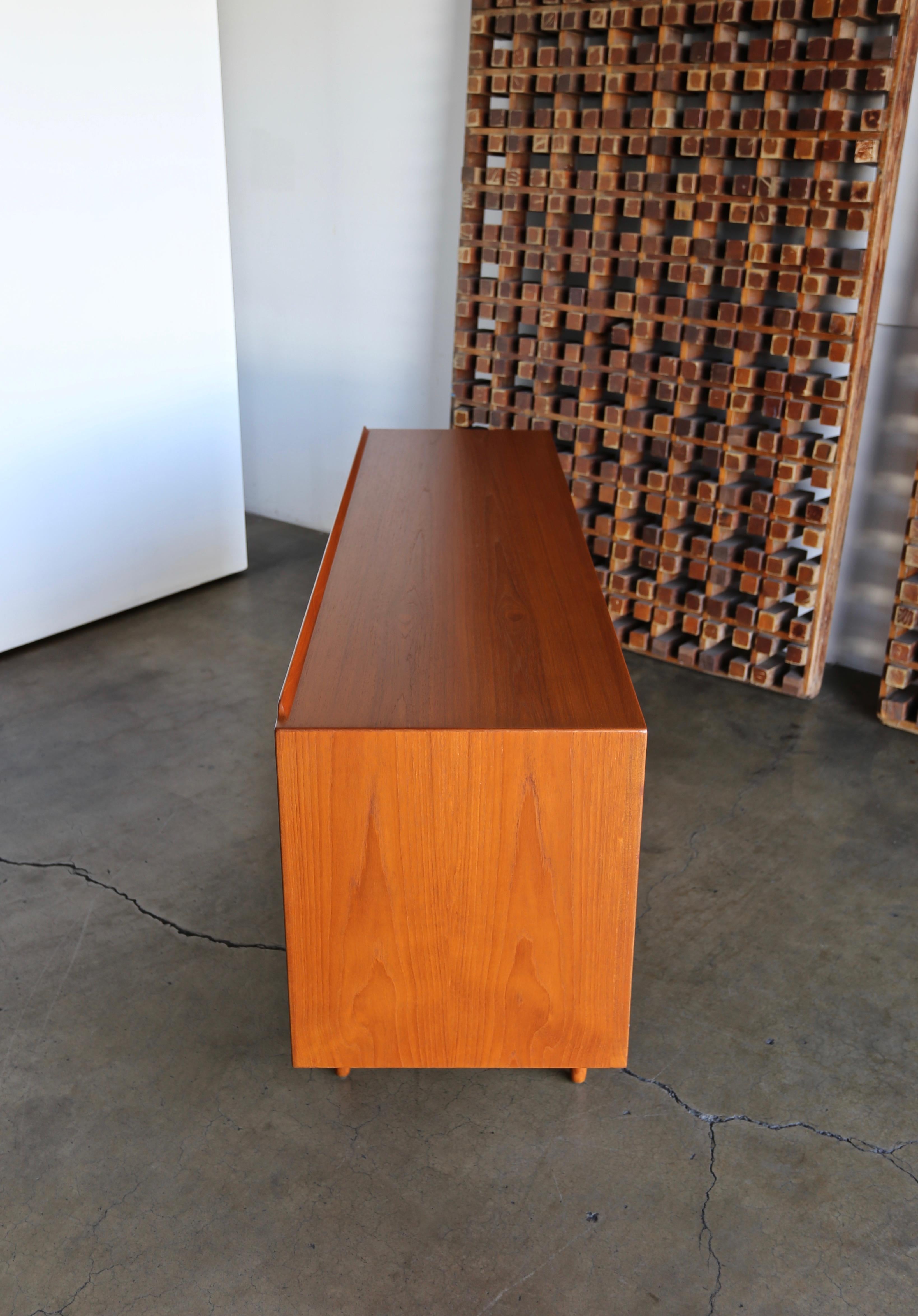 Arne Vodder Credenza for Sibast Mobler, circa 1960 In Good Condition In San Juan Capistrano, CA
