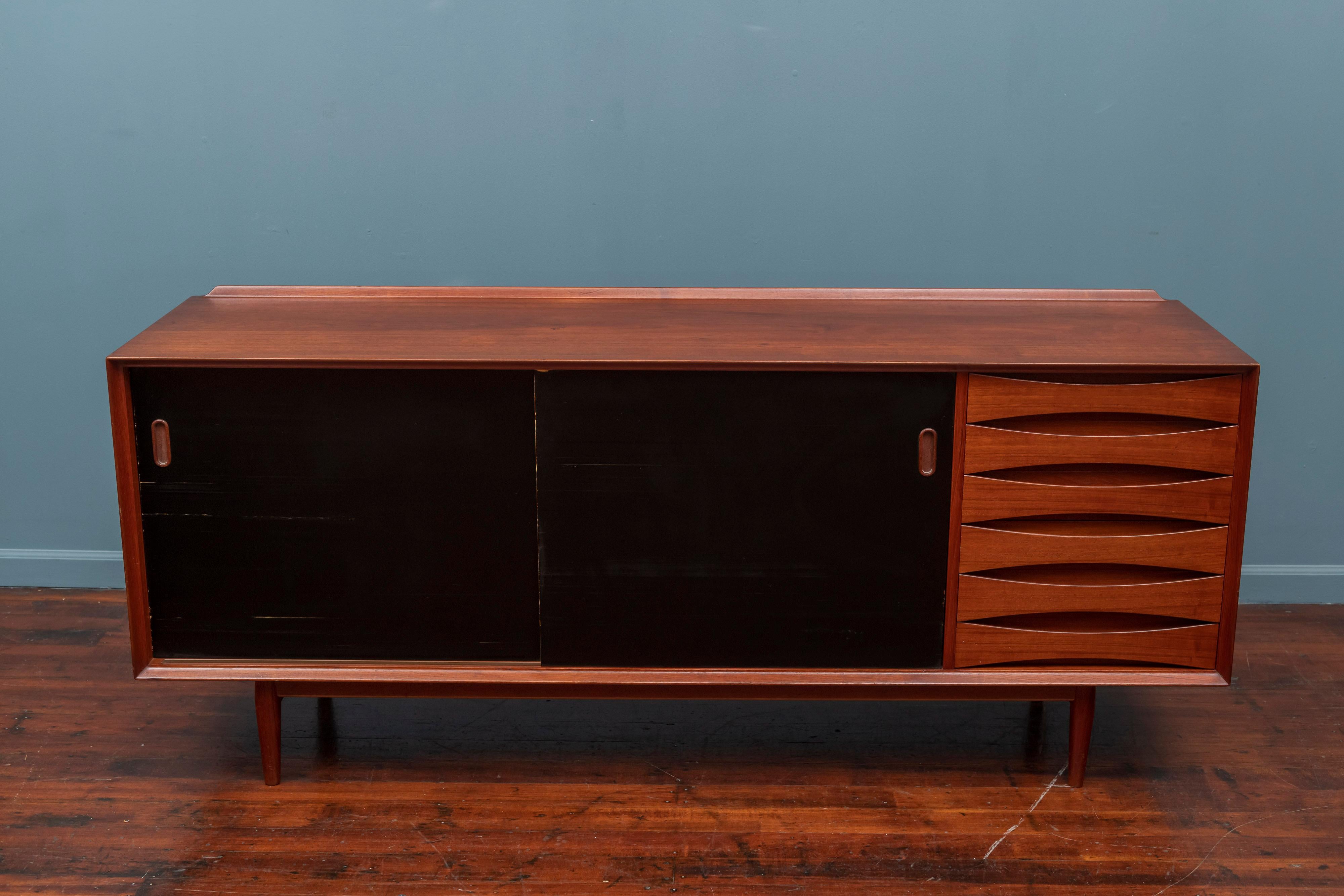 Arne Vodder Credenza for Sibast Teak Model 29 Credenza 7