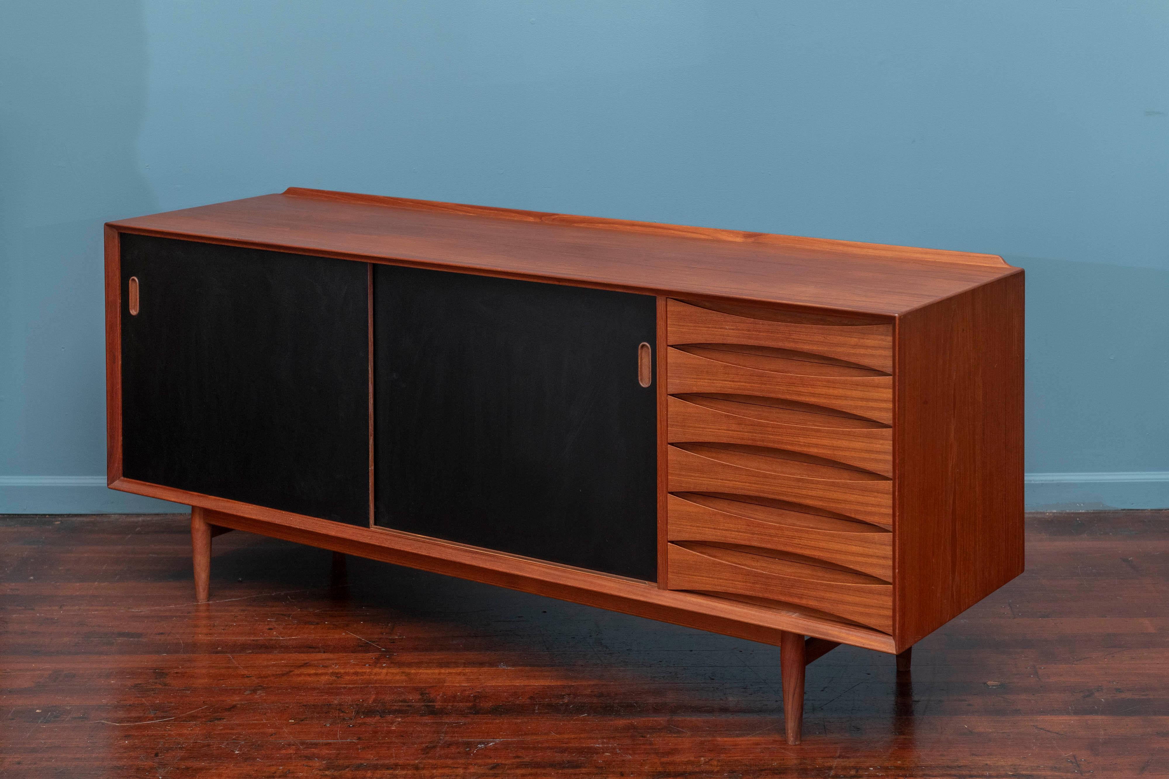 Mid-20th Century Arne Vodder Credenza Model 29 for Sibast, Denmark