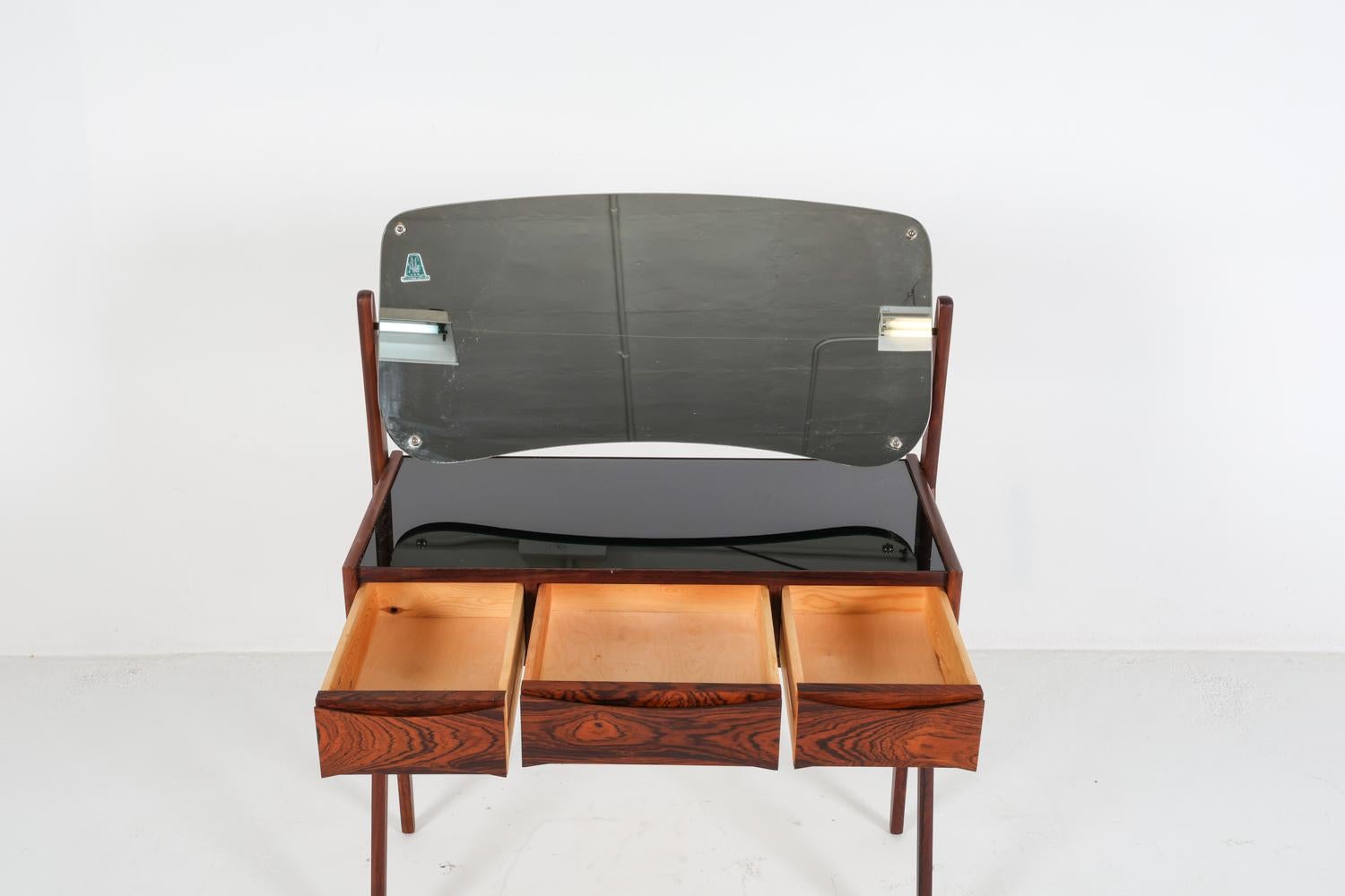 Arne Vodder Danish Rosewood Vanity Chest, Circa 1960's In Good Condition In Norwalk, CT
