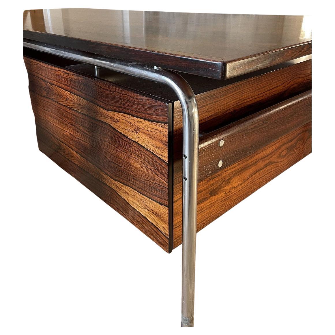 Danois Bureau Arne Vodder pour Sibast - Bois de rose et métal en vente