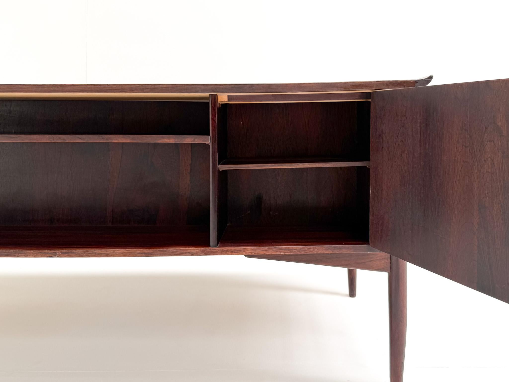 Escritorio Arne Vodder de palisandro para H.P. Hansen, Dinamarca, años 60 en venta 4