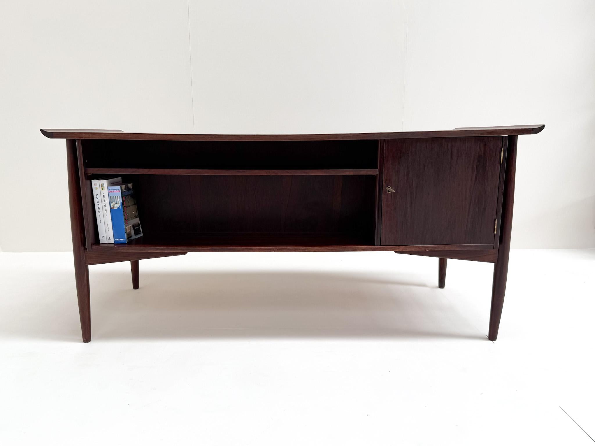 Escritorio Arne Vodder de palisandro para H.P. Hansen, Dinamarca, años 60 en venta 5