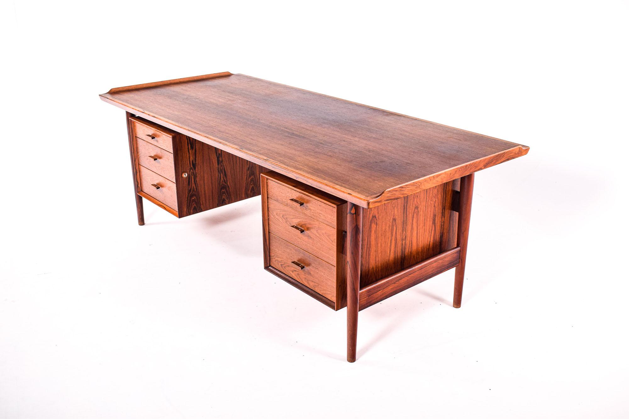 Arne Vodder-Schreibtisch aus Palisanderholz für Sibast Mobler Dänemark 1960er Jahre (Moderne der Mitte des Jahrhunderts) im Angebot