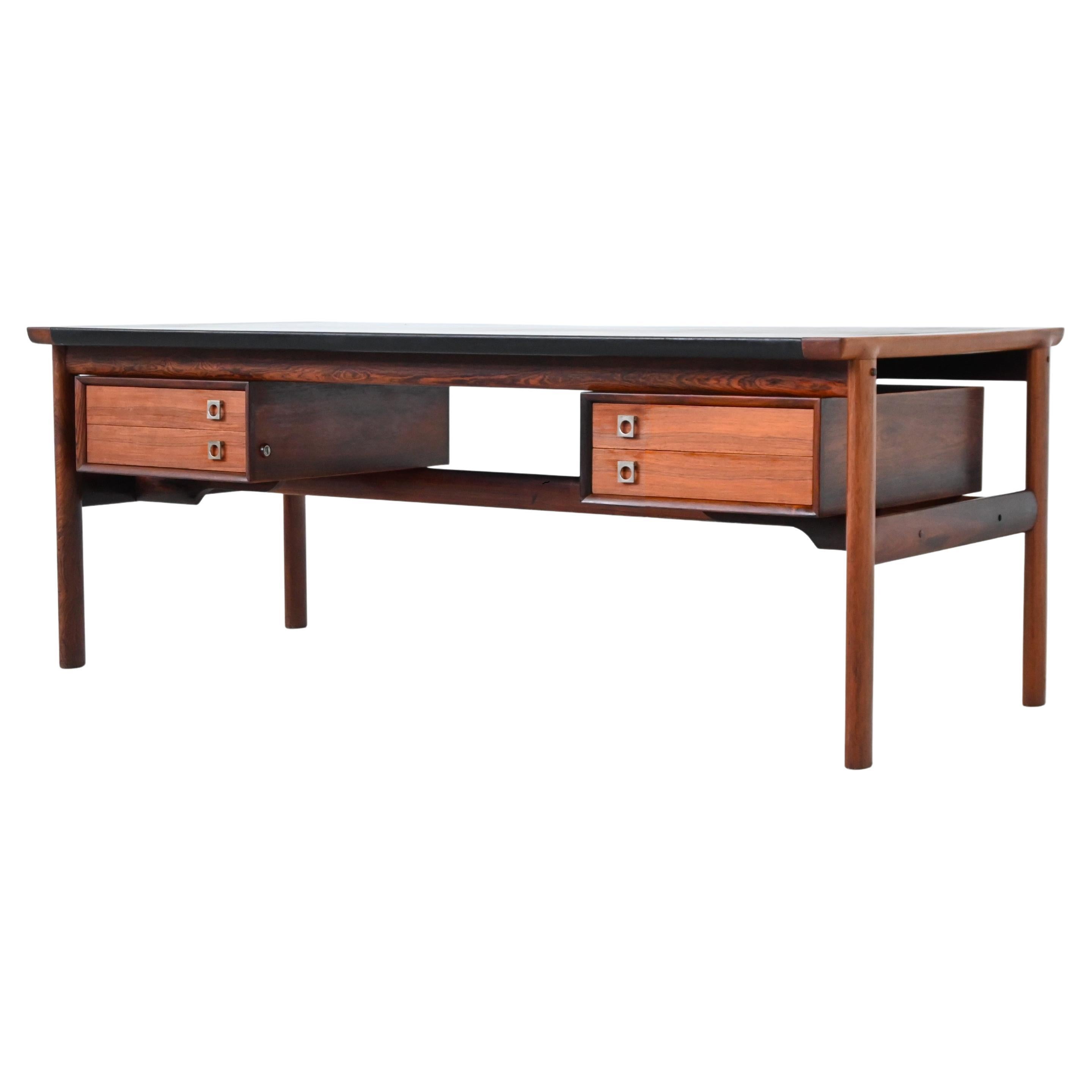 Arne Vodder desker in rosewood and leather Sibast Denmark 1960 en vente