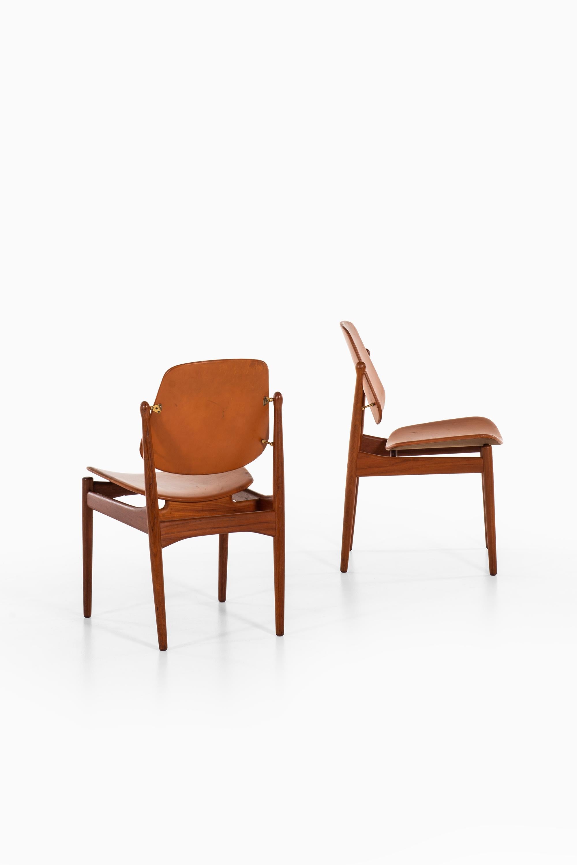 Scandinavian Modern Arne Vodder Dining Chairs Model 203 by France & Daverkosen in Denmark For Sale