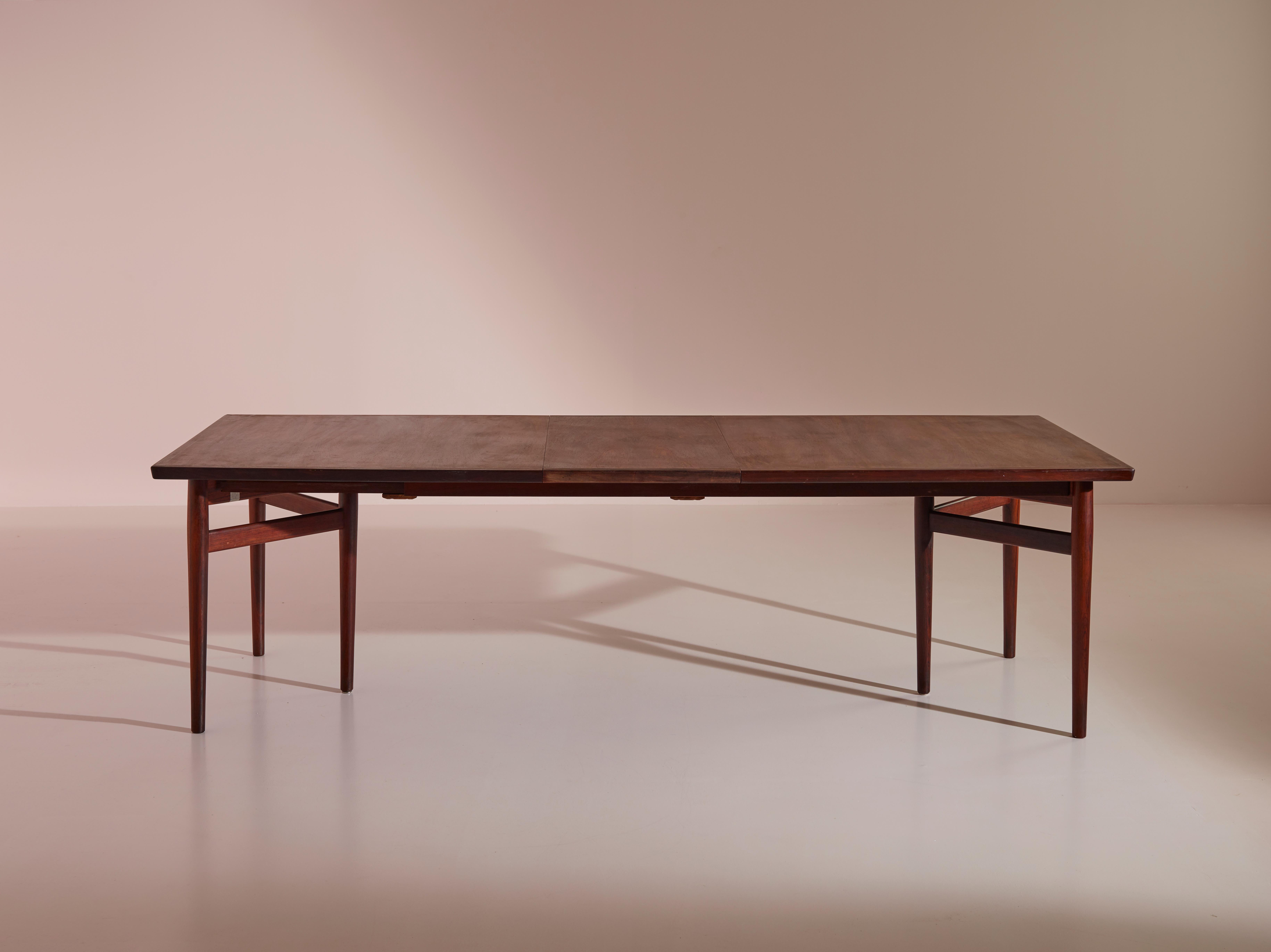 Walnut Arne Vodder Dining Table Model 201 by Sibast Møbelfabrik, Denmark, 1960s