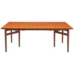 Arne Vodder Dining Table Model 201 in Teak