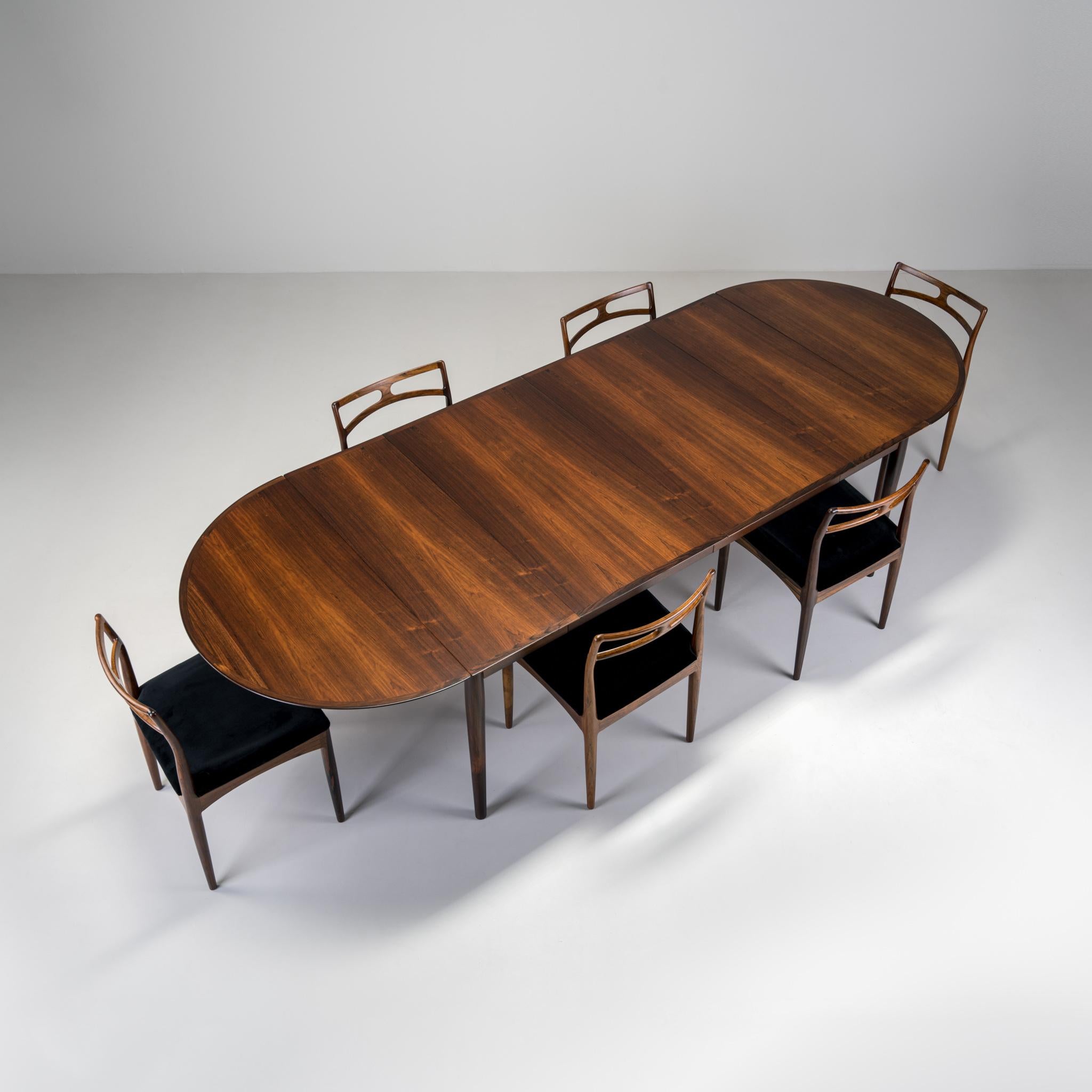 Arne Vodder Dining Table Model 227 Produced by Sibast in Denmark, c1950 1