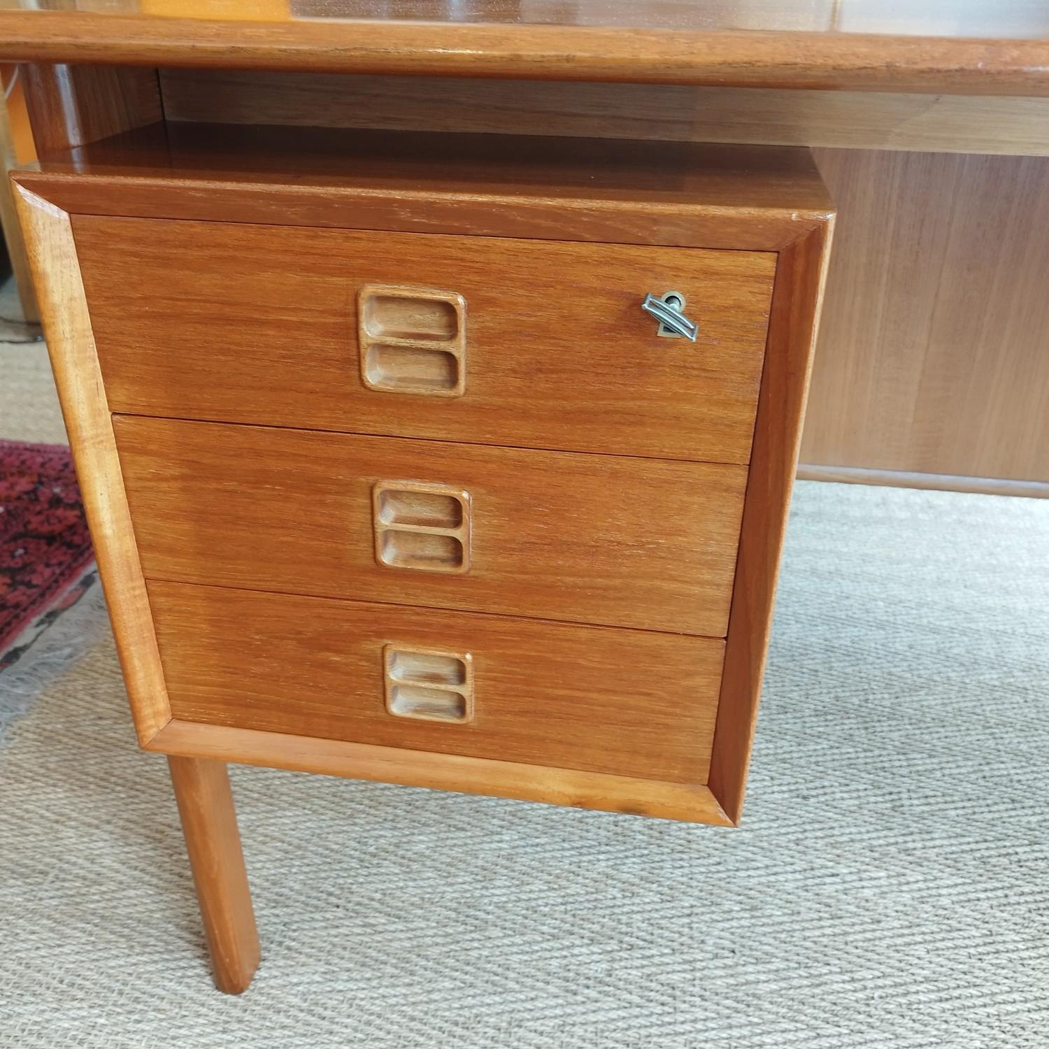 Danish Arne Vodder double side teak desk, Sibast 1960 For Sale