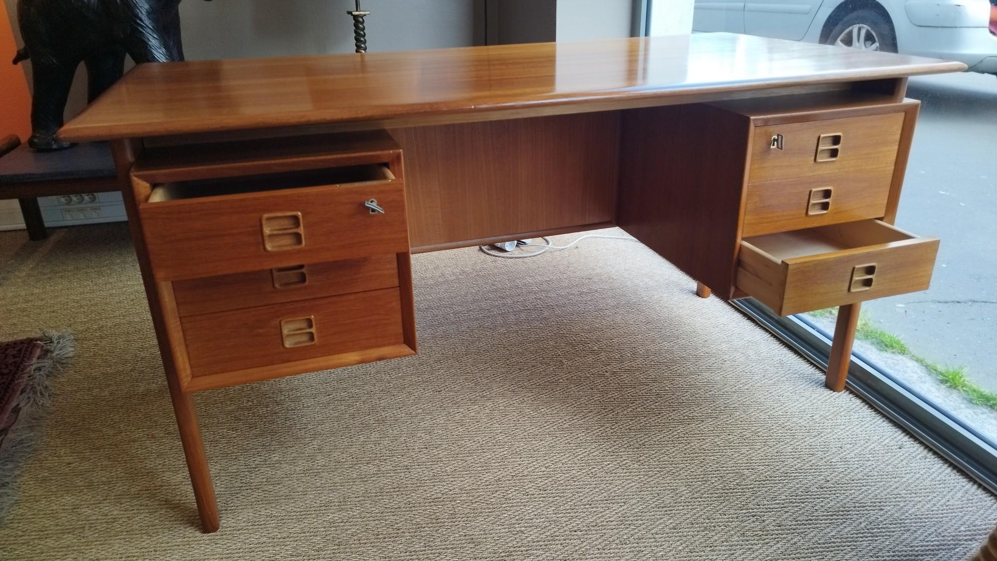 Arne Vodder double side teak desk, Sibast 1960 For Sale 1