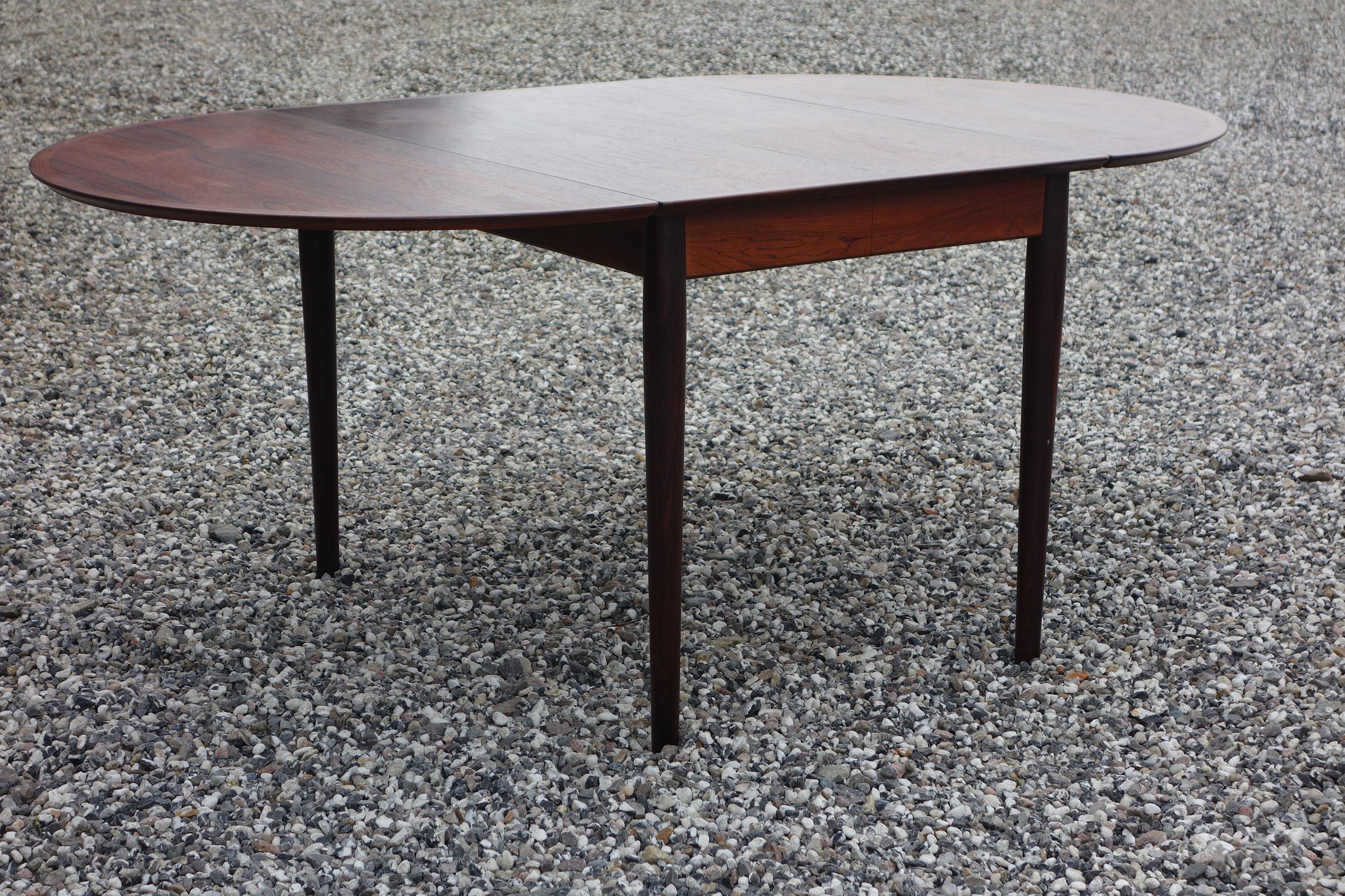 Arne Vodder Drop Leaf Table in Rosewood Made by Sibast Furniture Model 227 In Good Condition For Sale In Vejle, DK