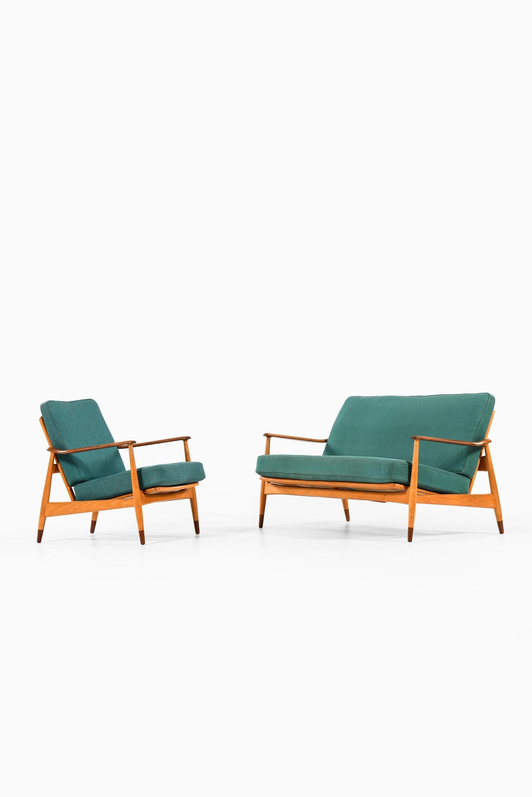 Arne Vodder Easy Chair Model 161 Produced by France & Daverkosen in Denmark 5