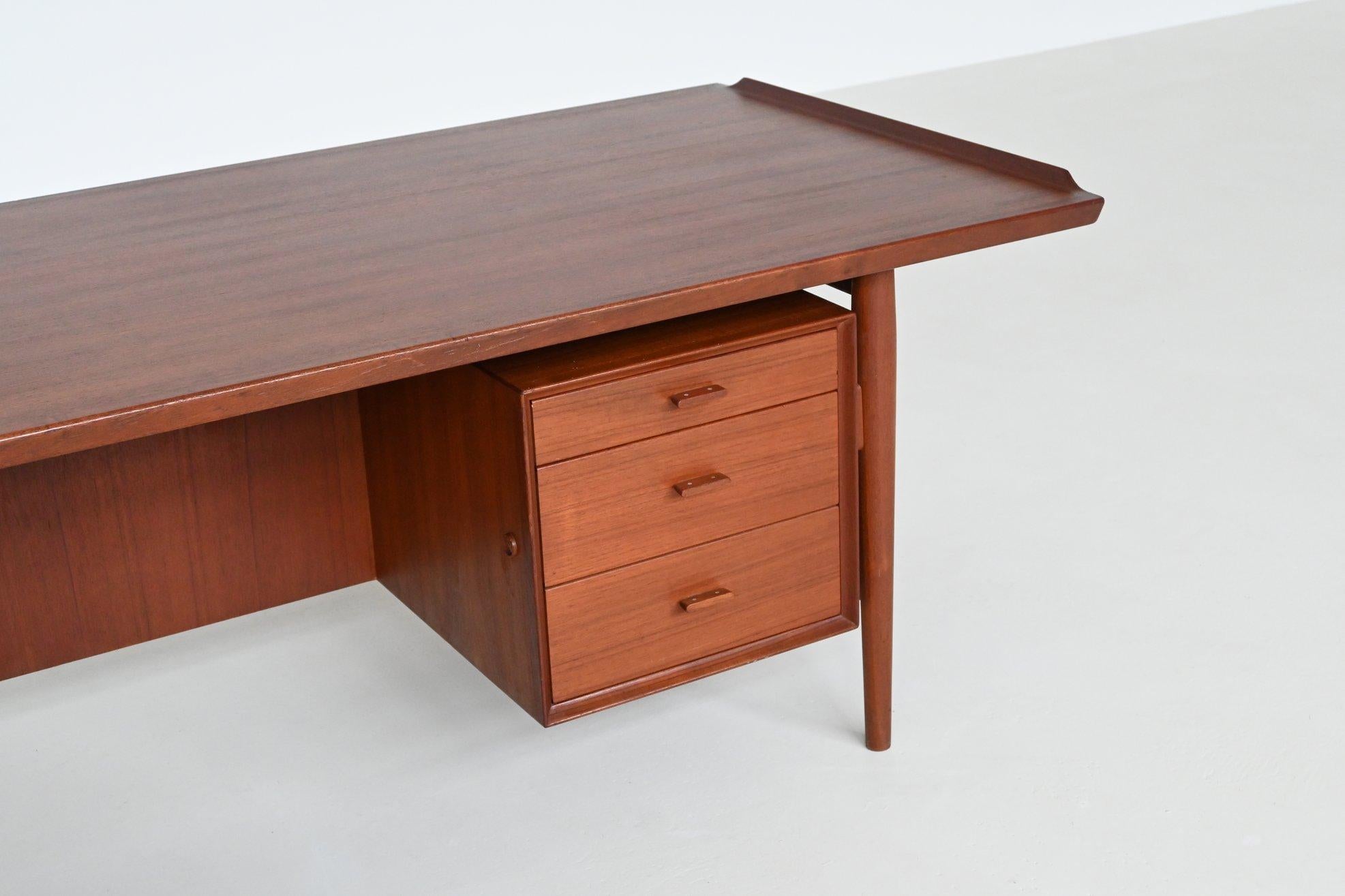 Arne Vodder executive desk and return in teak Sibast Denmark 1960 3