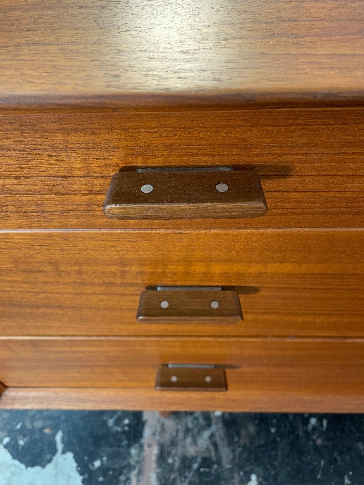 Arne Vodder Executive Desk for Sibast Furniture 4