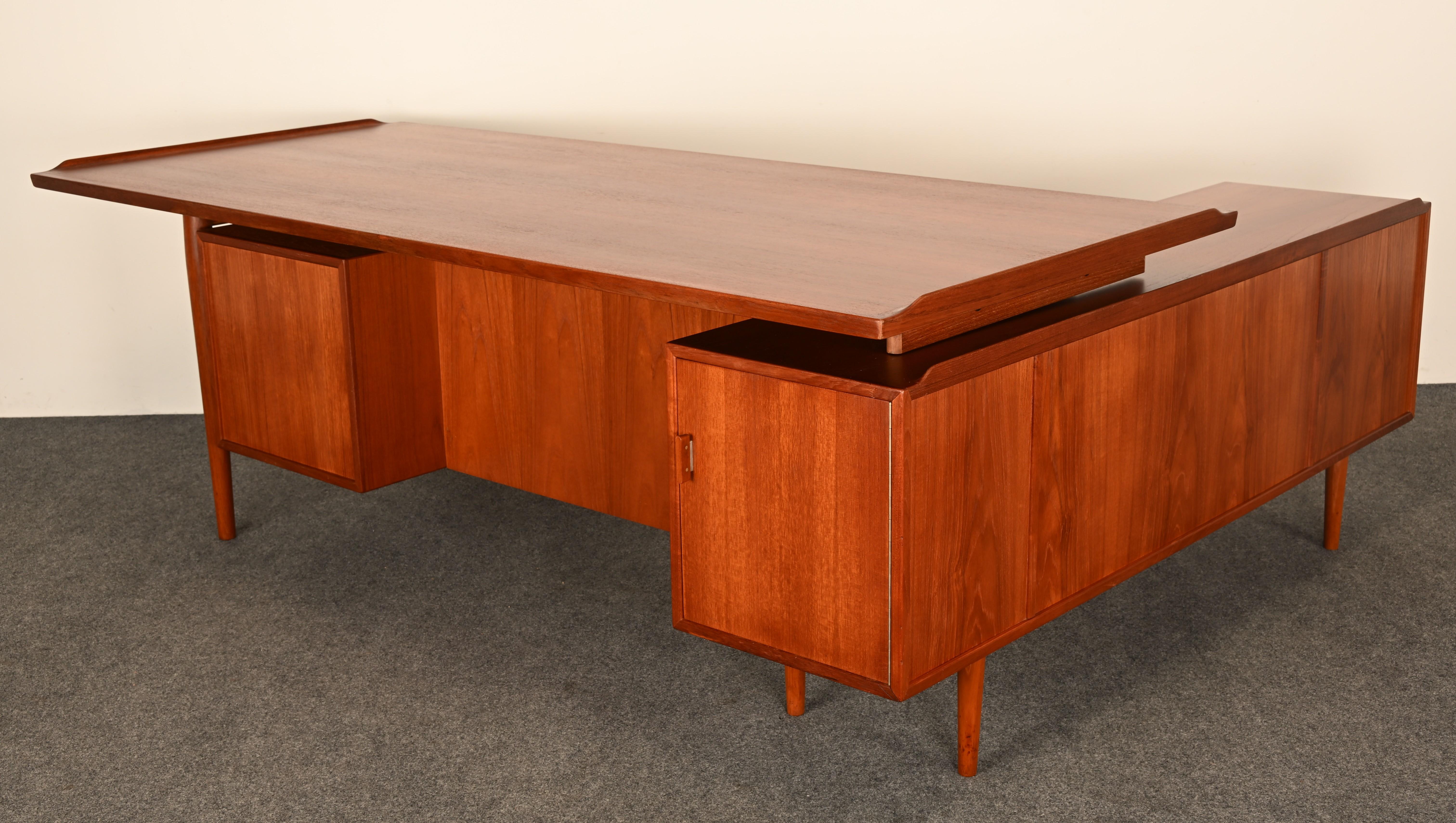 Scrivania direzionale in teak di Arne Vodder per Sibast, 1958 in vendita 9