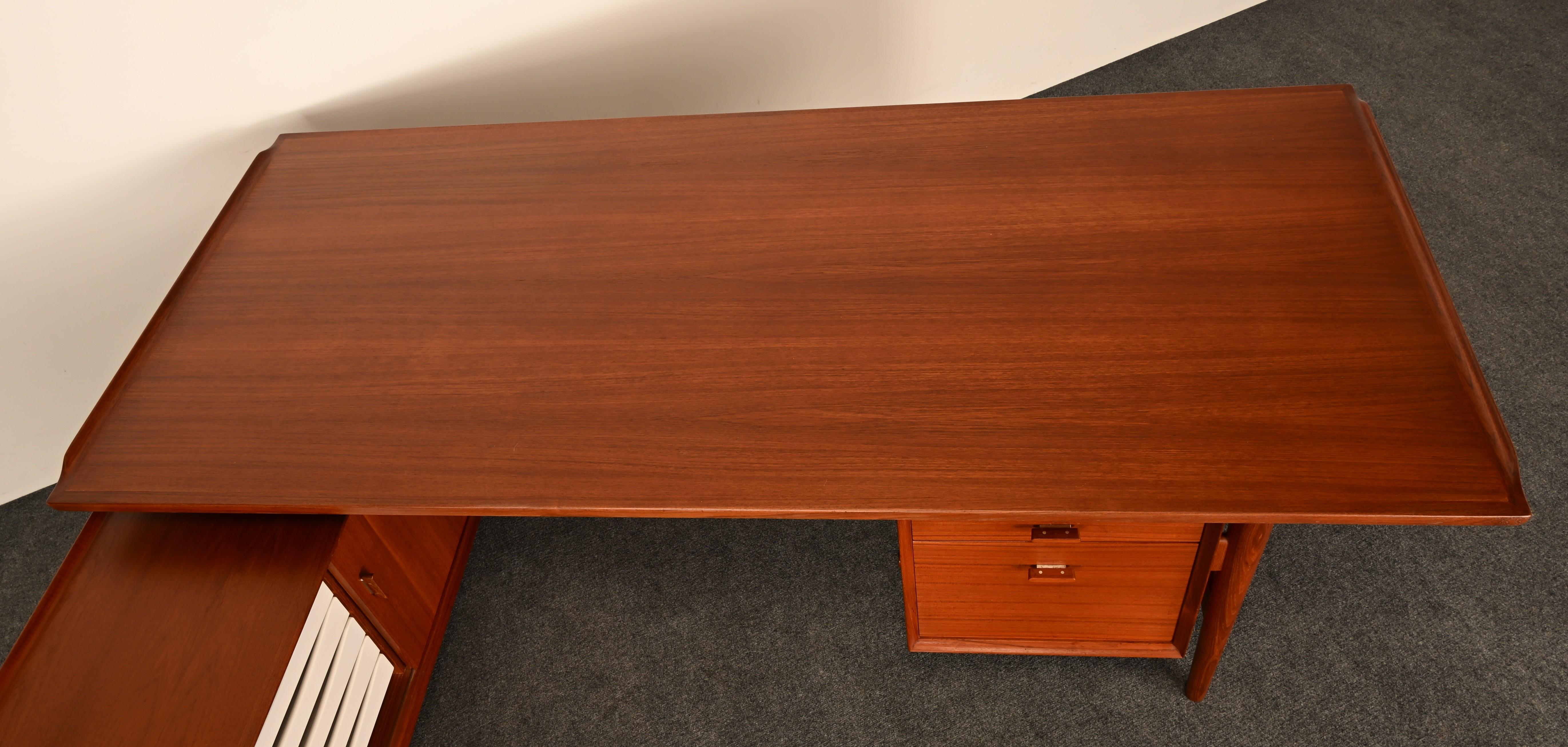 Scrivania direzionale in teak di Arne Vodder per Sibast, 1958 In condizioni buone in vendita a Hamburg, PA