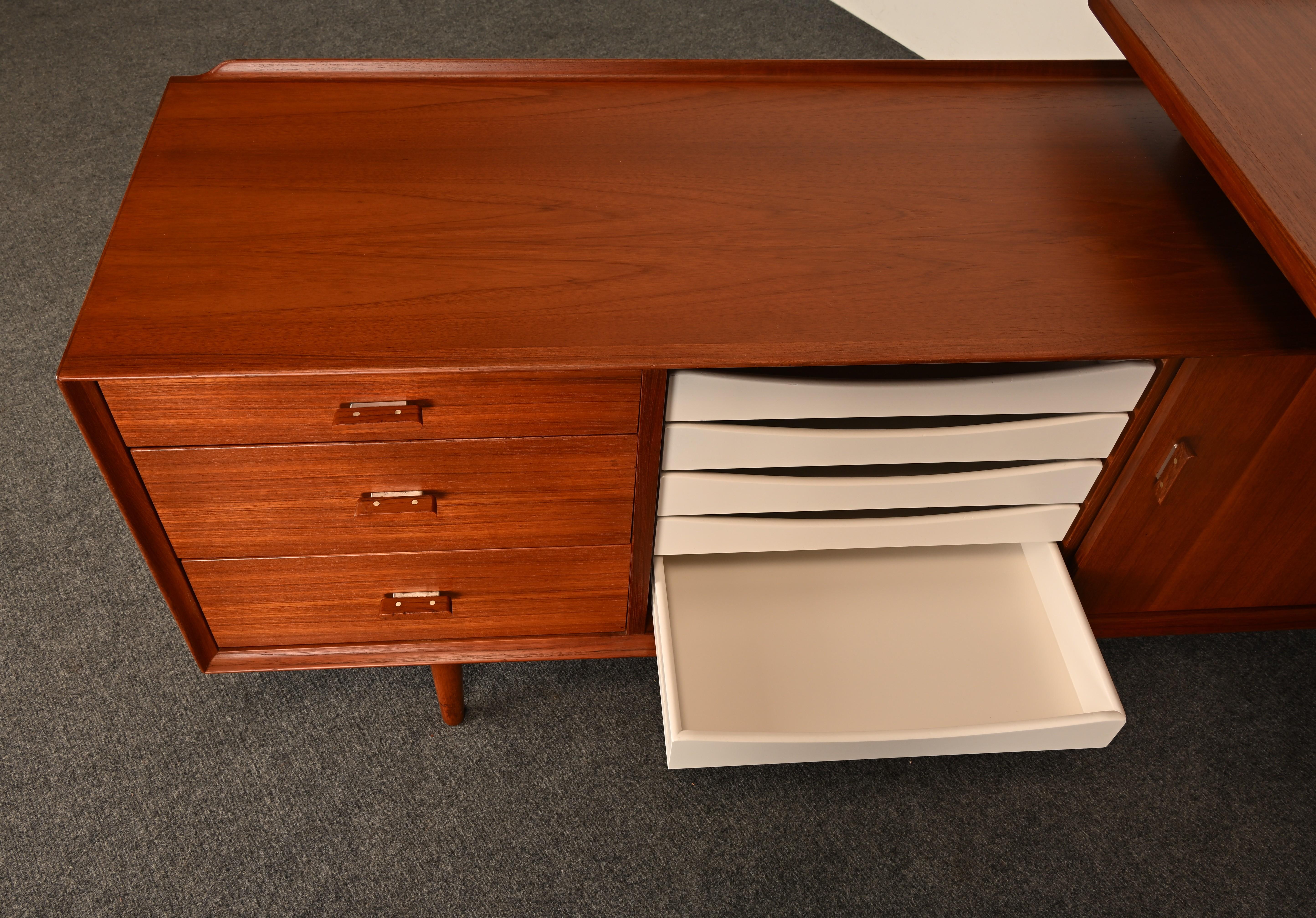 Scrivania direzionale in teak di Arne Vodder per Sibast, 1958 in vendita 2