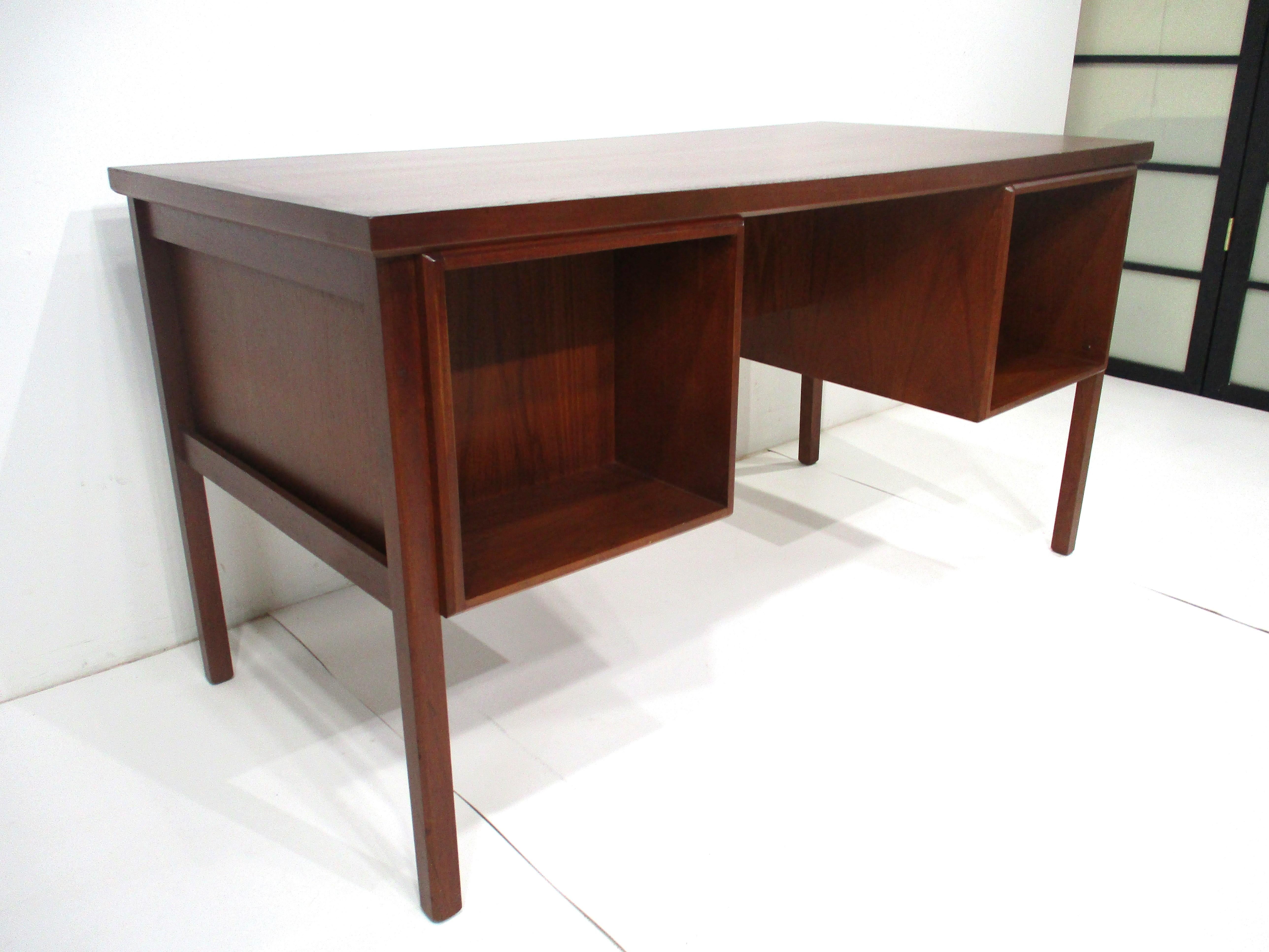 Arne Vodder Executive Teak Desk for Sibast Denmark  For Sale 6