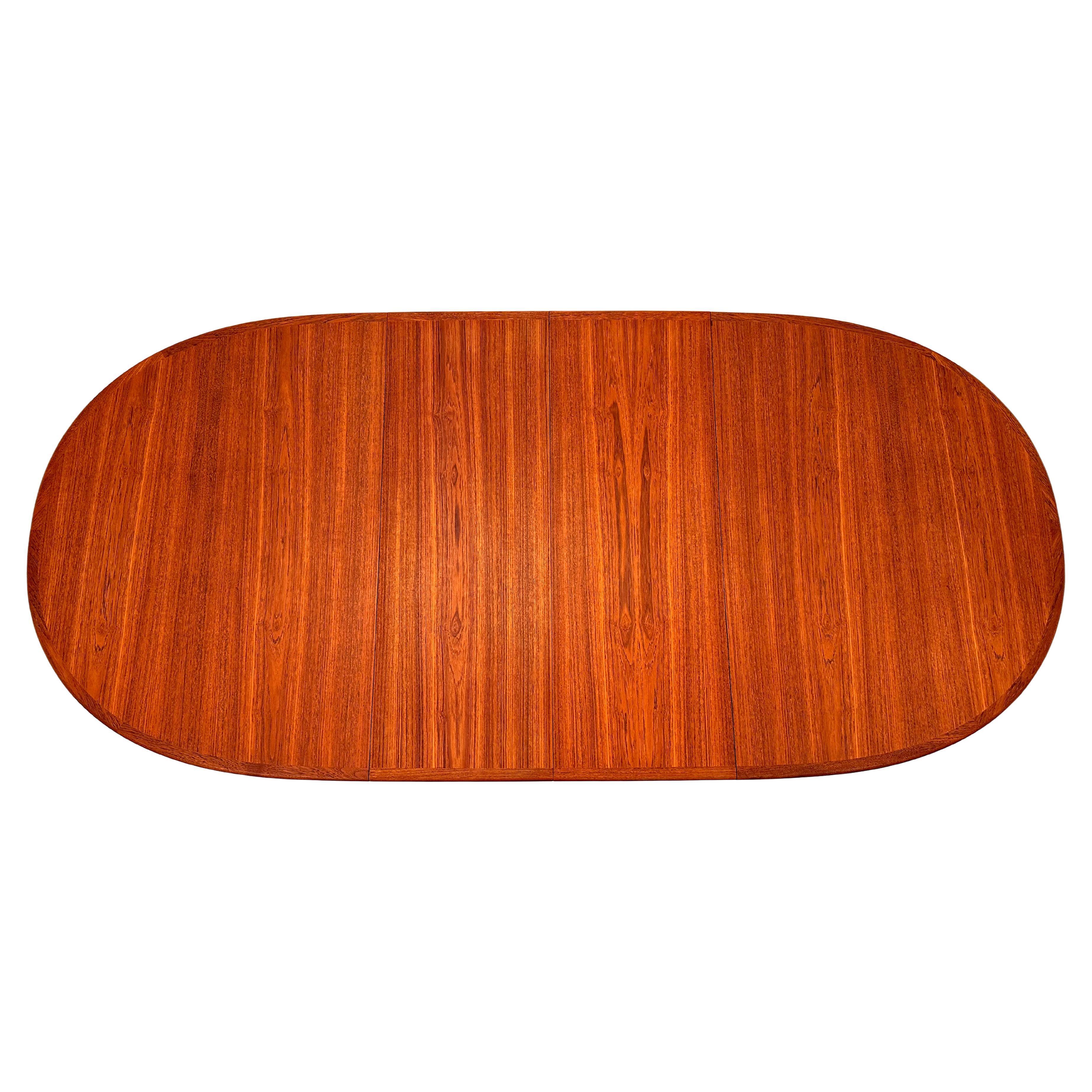 Arne Vodder Extendable Danish Teak Dining Table with 2 Leaves en venta 5