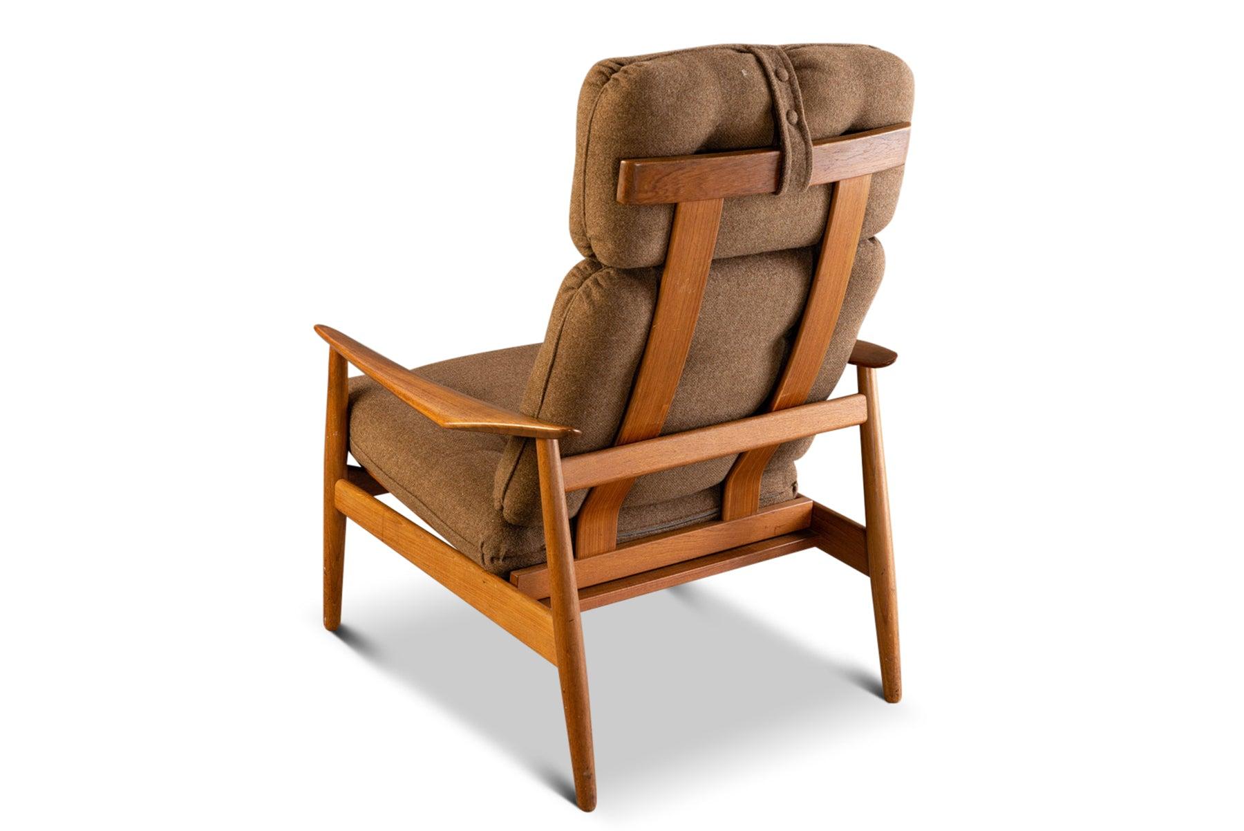 Mid-Century Modern Arne Vodder Fd 165 Highback Lounge Chair in Teak