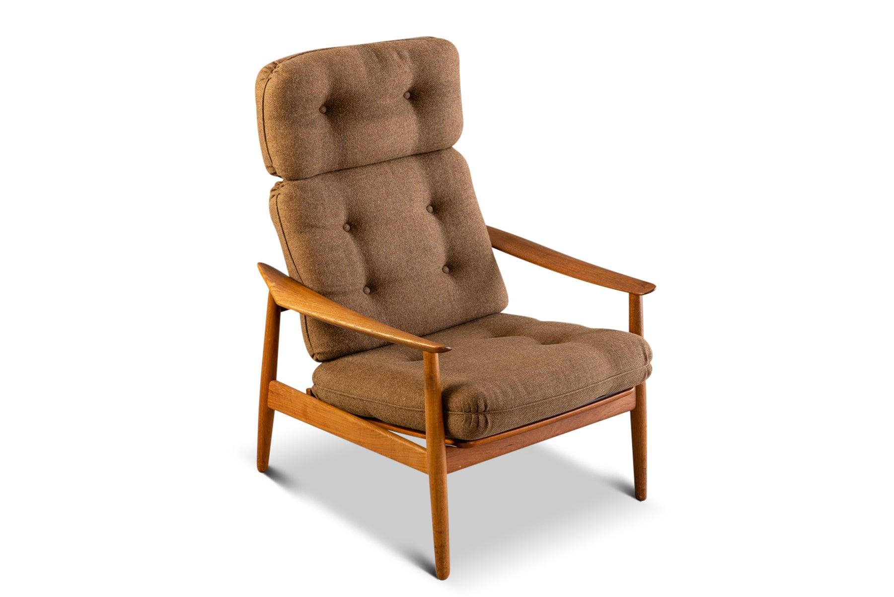 Arne Vodder Fd 165 Highback Lounge Chair in Teak In Excellent Condition In Berkeley, CA