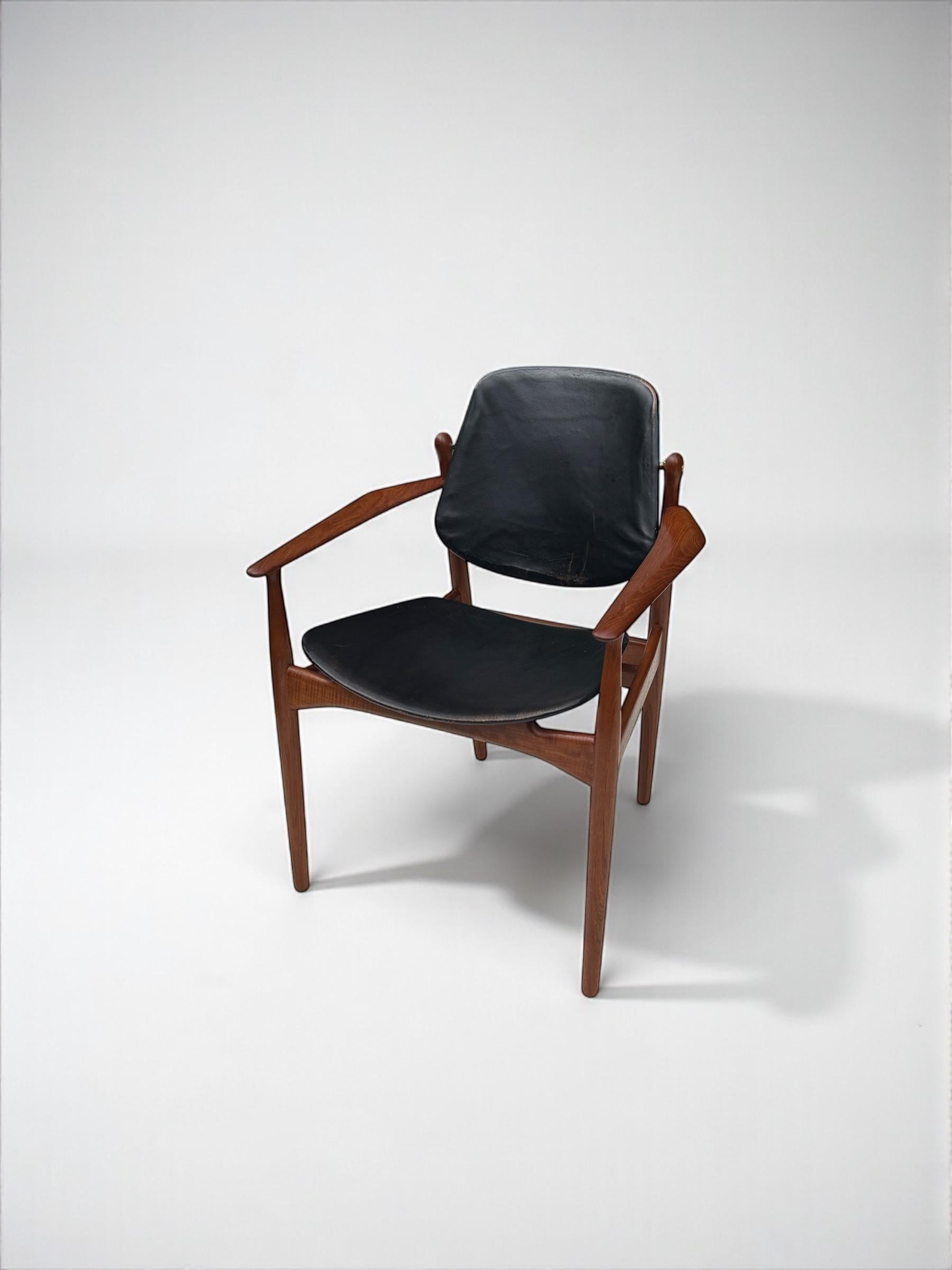 Arne Vodder FD 184 Armchair in Teak and Leather, Denmark 1950's For Sale 6