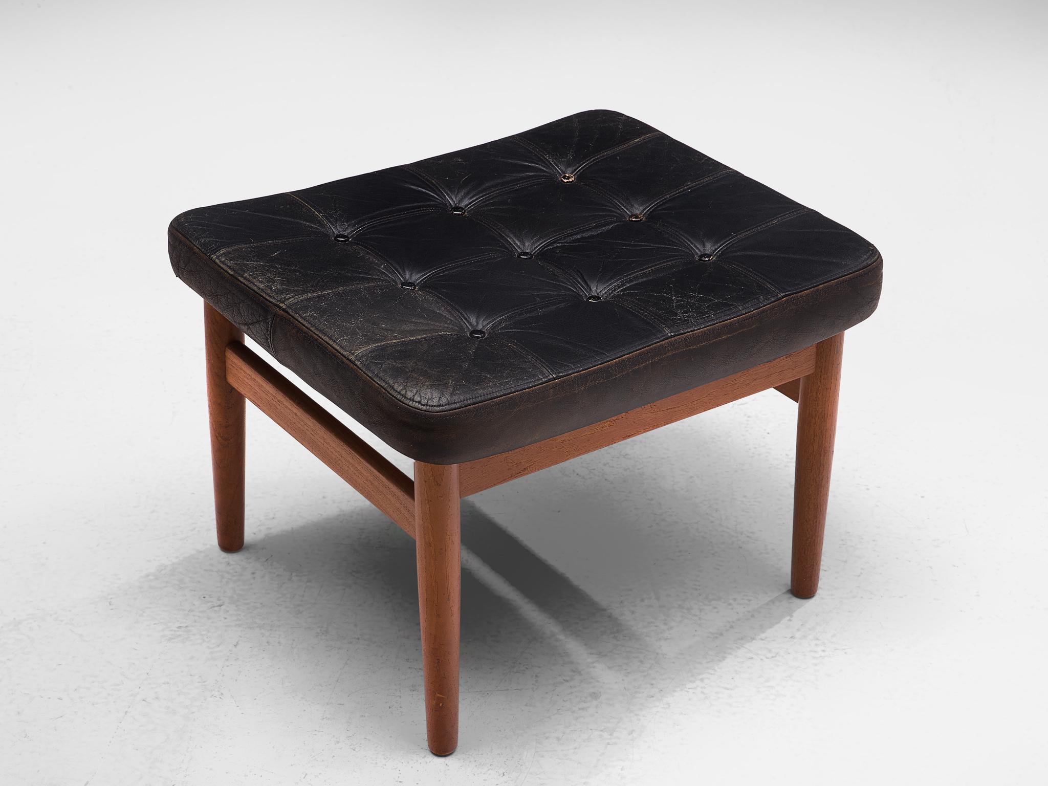 Arne Vodder 'FD164' Teak Lounge Chair and Ottoman 1