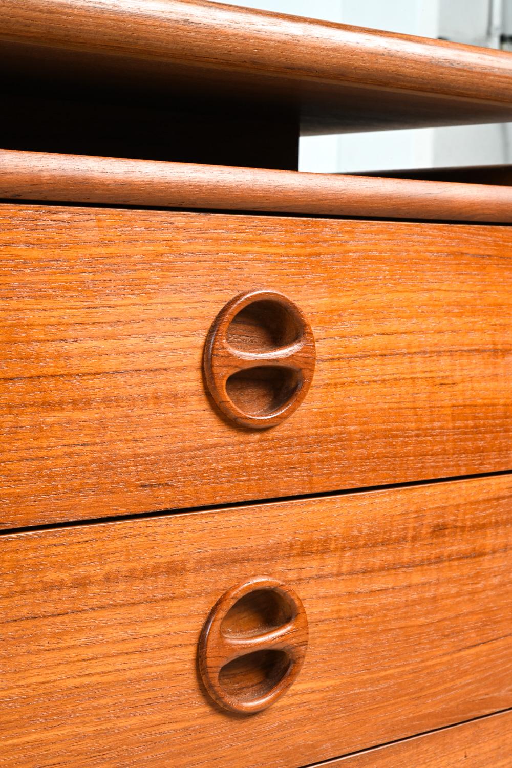 Arne Vodder for G.V. Møbler Danish Teak Executive Desk, c. 1960's For Sale 4