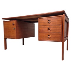Arne Vodder for G.V Møbler Denmark Mid Century Vintage Danish desk 60s