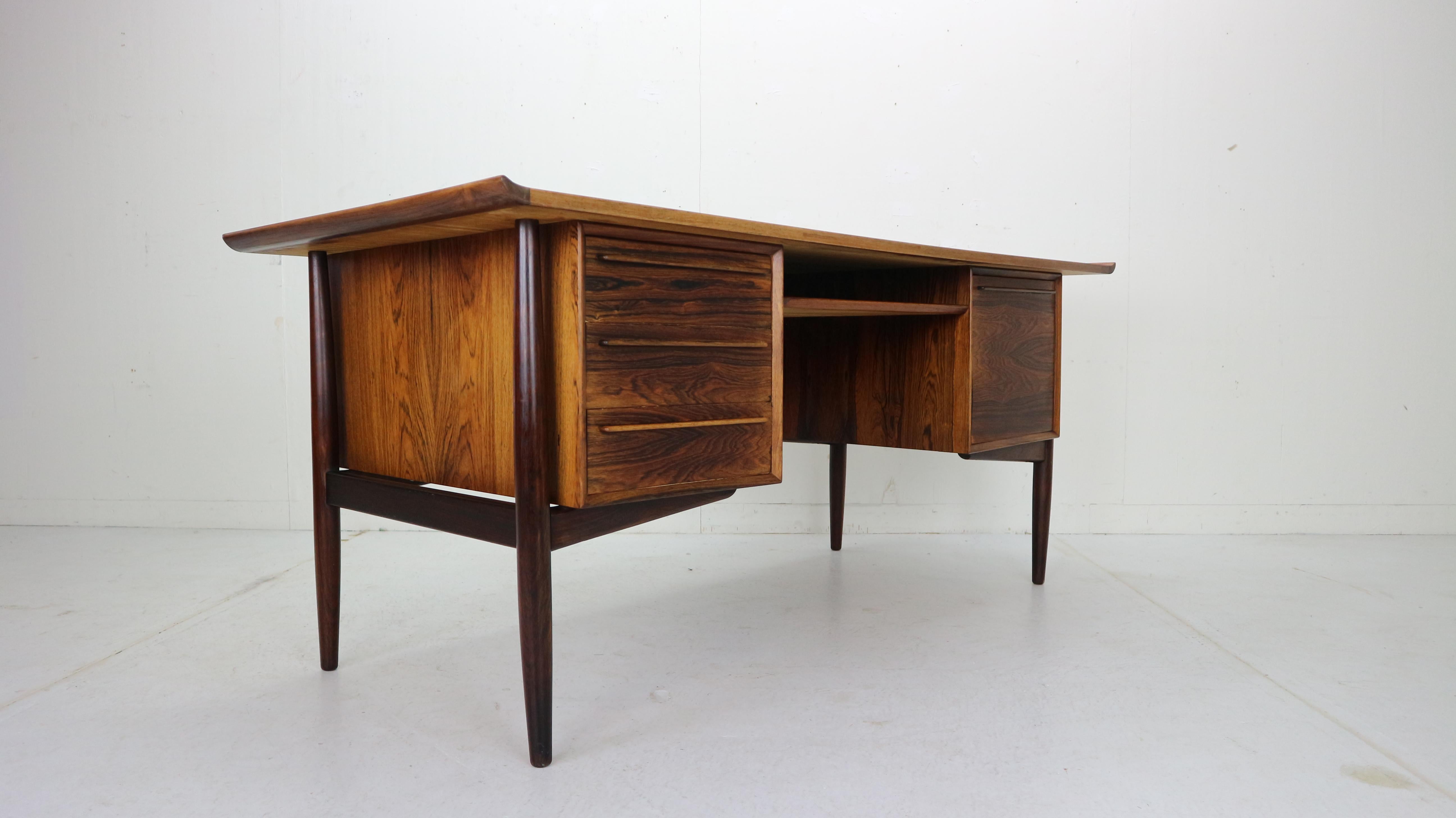 Arne Vodder for H.P. Hansen's Desk, Writing Table, 1960s, Denmark In Good Condition In The Hague, NL