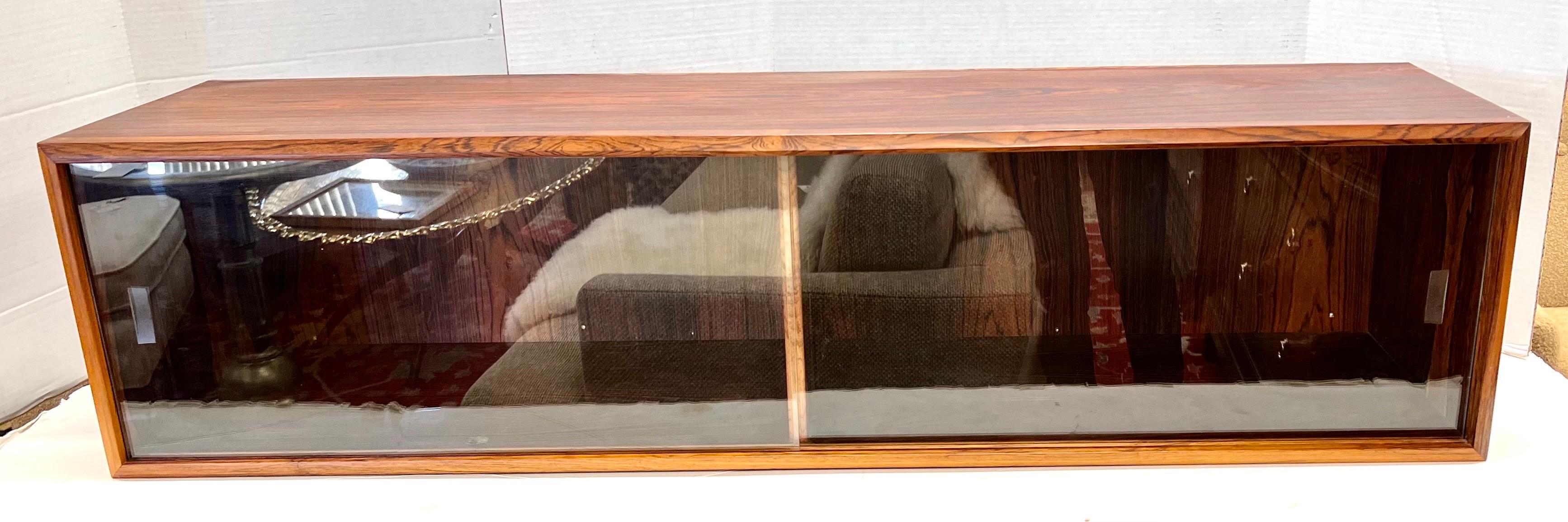 Arne Vodder for Sibast Danish Modern Mounted Floating Sideboard Shelf In Good Condition In West Hartford, CT