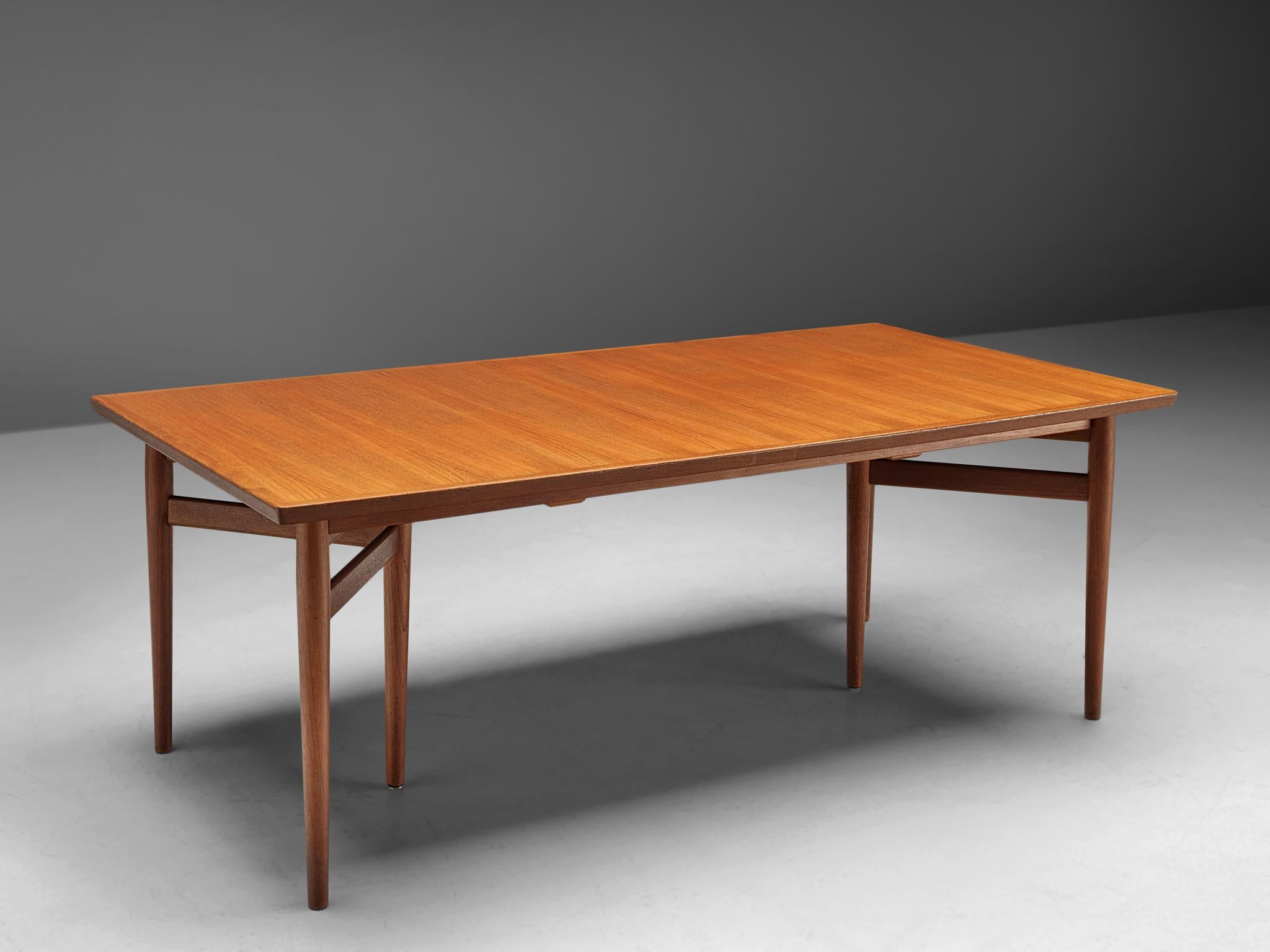 Arne Vodder for Sibast Dining Table in Teak  In Good Condition In Waalwijk, NL