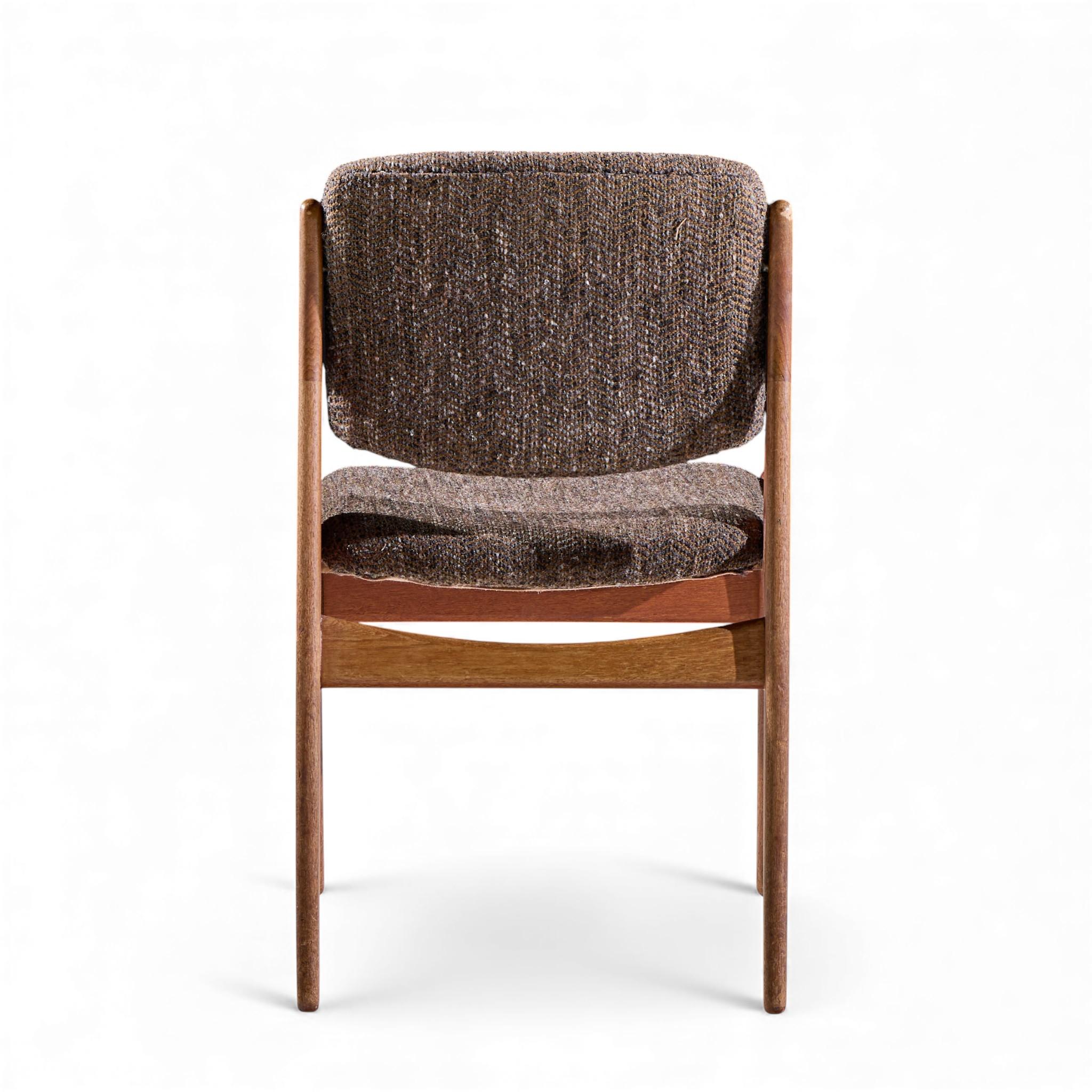 Arne Vodder for Sibast Elle and Ella Danish Teak Dining Chairs - Set of 6 im Zustand „Gut“ im Angebot in Franklin Park, IL