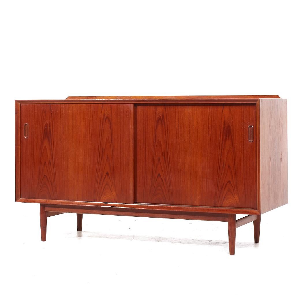 Mid-Century moderno Arne Vodder per Sibast Credenza danese di metà secolo in teak in vendita