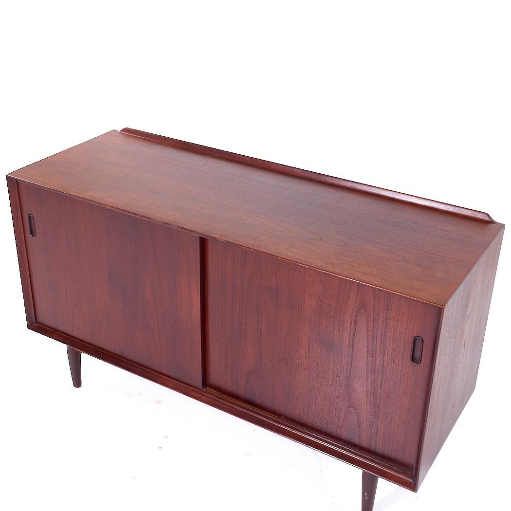 Fine XX secolo Arne Vodder per Sibast Credenza danese di metà secolo in teak in vendita